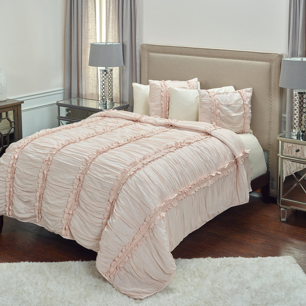 Rizzy Home | BQ4174 | Polyester Quilt | 106"x92" Pink/Neutral/ Solid With Texture