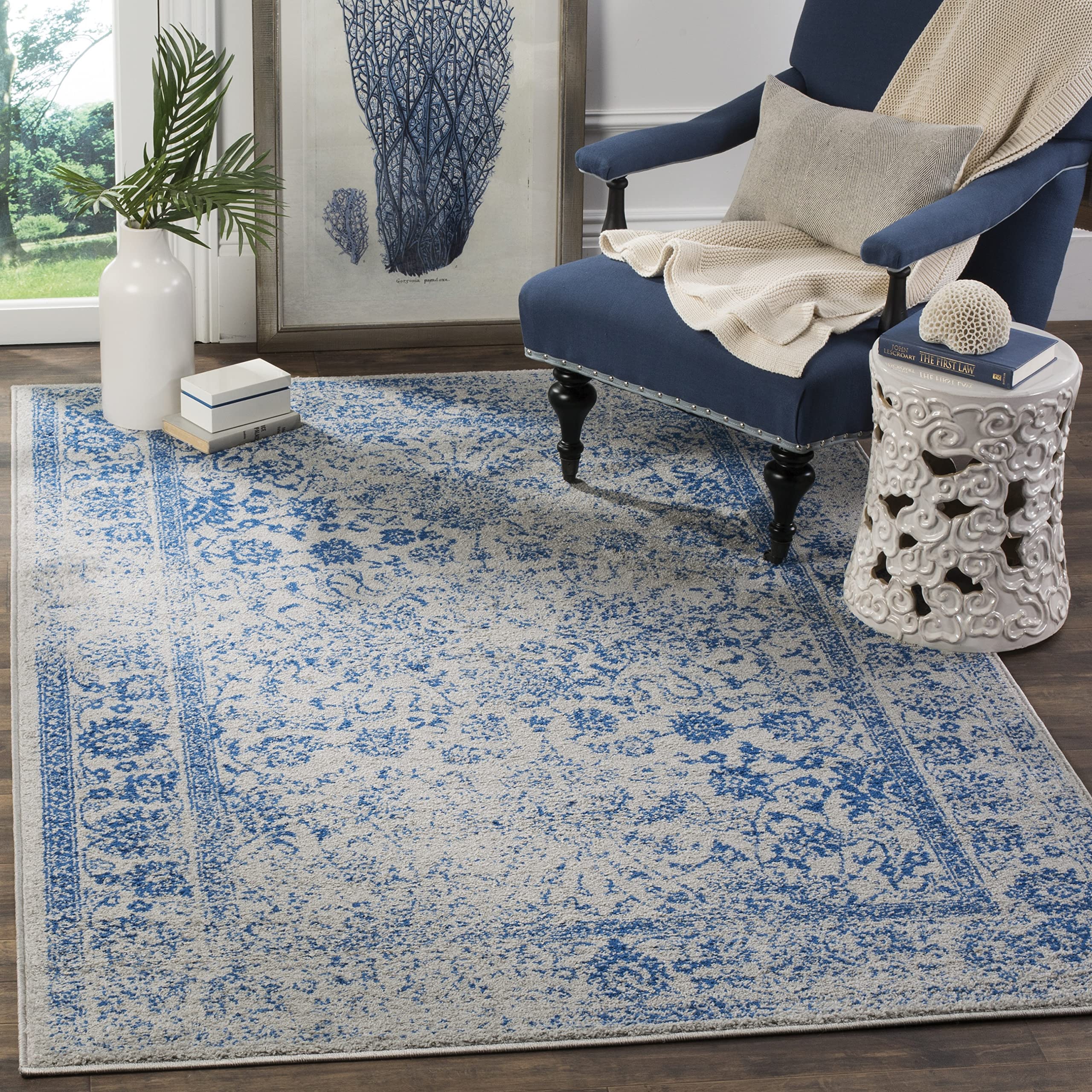 SAFAVIEH Adirondack Collection Accent Rug - 4 x 6, Grey & Blue, Oriental Distressed Design, Non-Shedding & Easy Care, Ideal fo