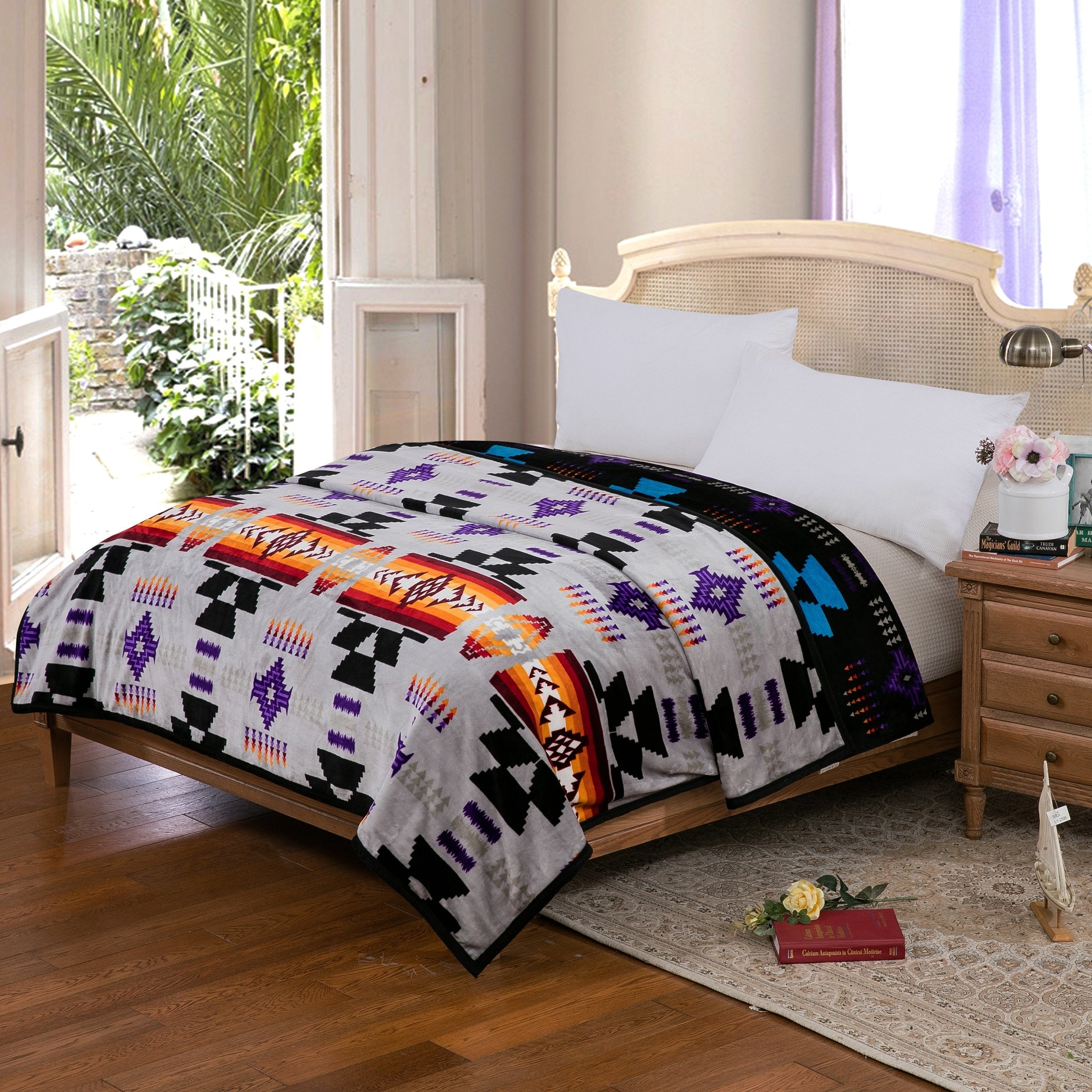 Southwest Design (Navajo Print) King Size Supersoft Reversible Blanket (Grey)