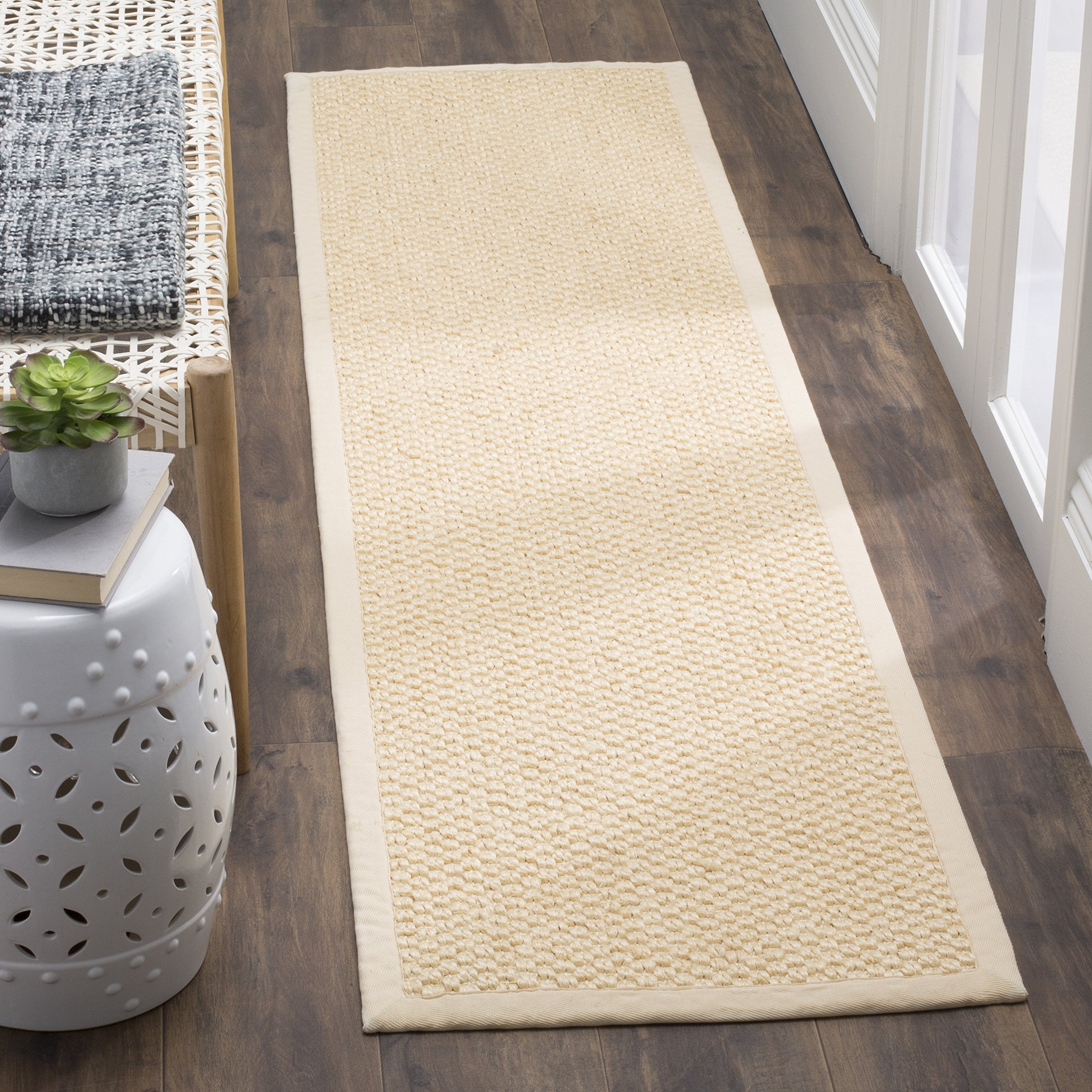 SAFAVIEH Natural Fiber Collection Runner Rug - 26 x 12, Creme, Sisal Design, Easy Care, Ideal for High Traffic Areas in Living