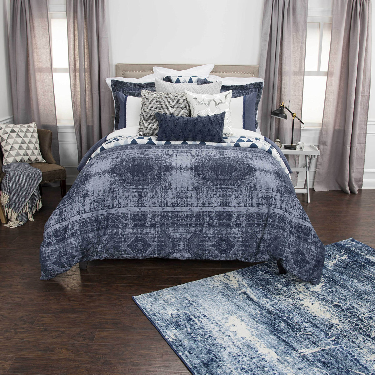 Rizzy Home | Bt4467 | Duvet | 114&quot;X98&quot; Blue/Neutral/ Geometric