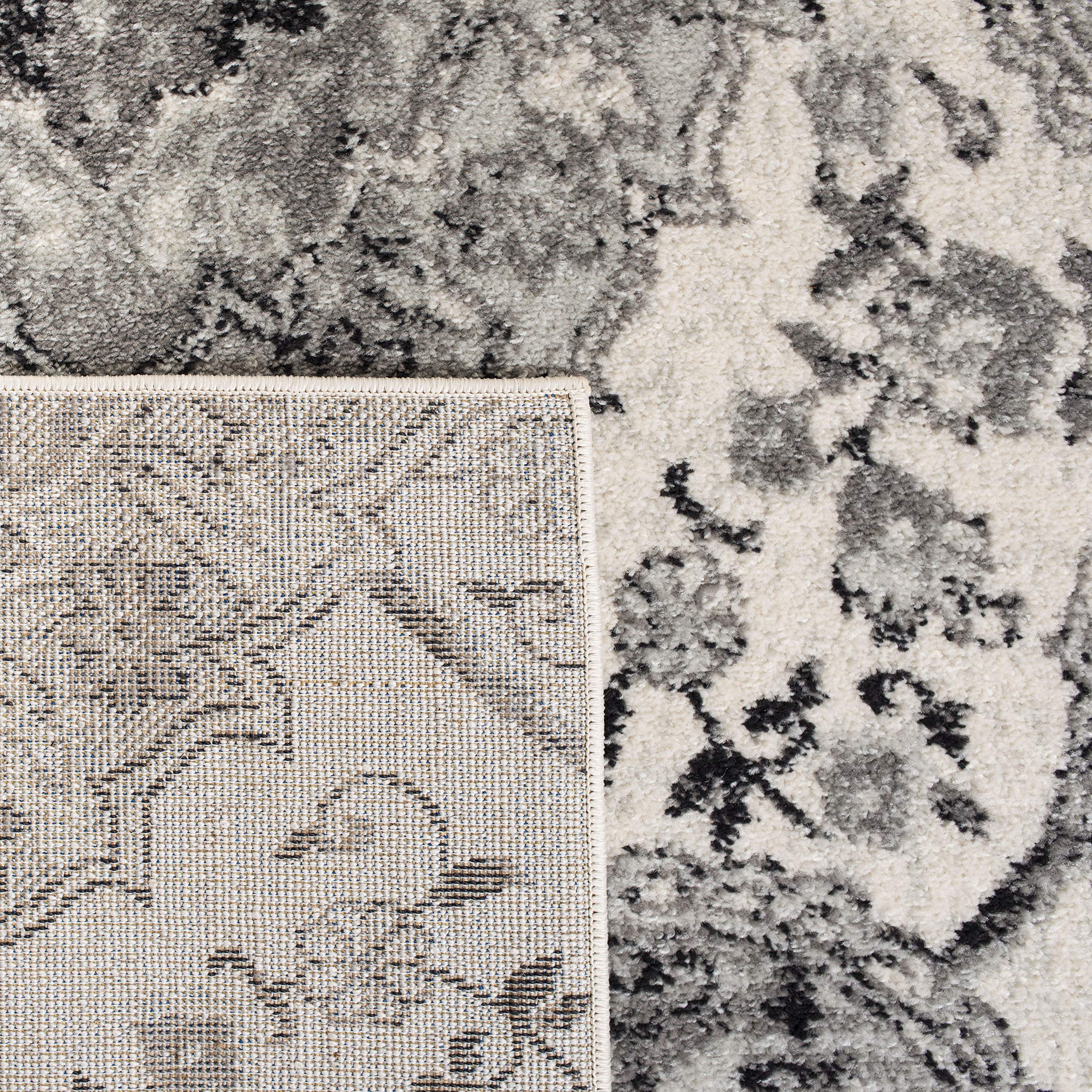 Safavieh Madison Collection Accent Rug - 2'3'' X 4', Cream & Silver, Boho Chic Glam Paisley Design, Non-Shedding & Easy Care, Id