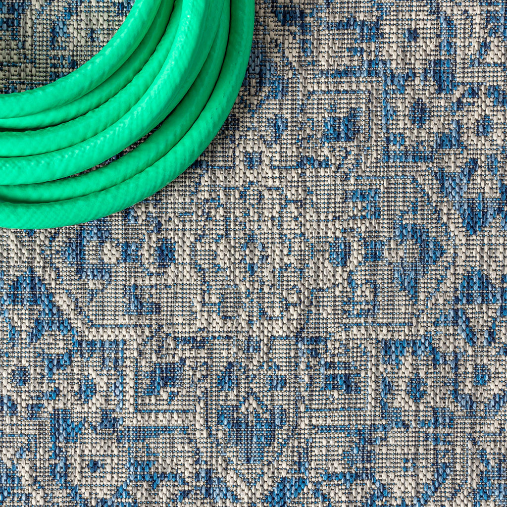 Jonathan Y Smb102B-5R Rozetta Boho Medallion Textured Weave Indoor Outdoor -Area Rug Coastal Bohemian Rustic Glam Easy-Cleaning Bedroom Kitchen Backyard Patio Non Shedding, 5' Round, Gray/Navy