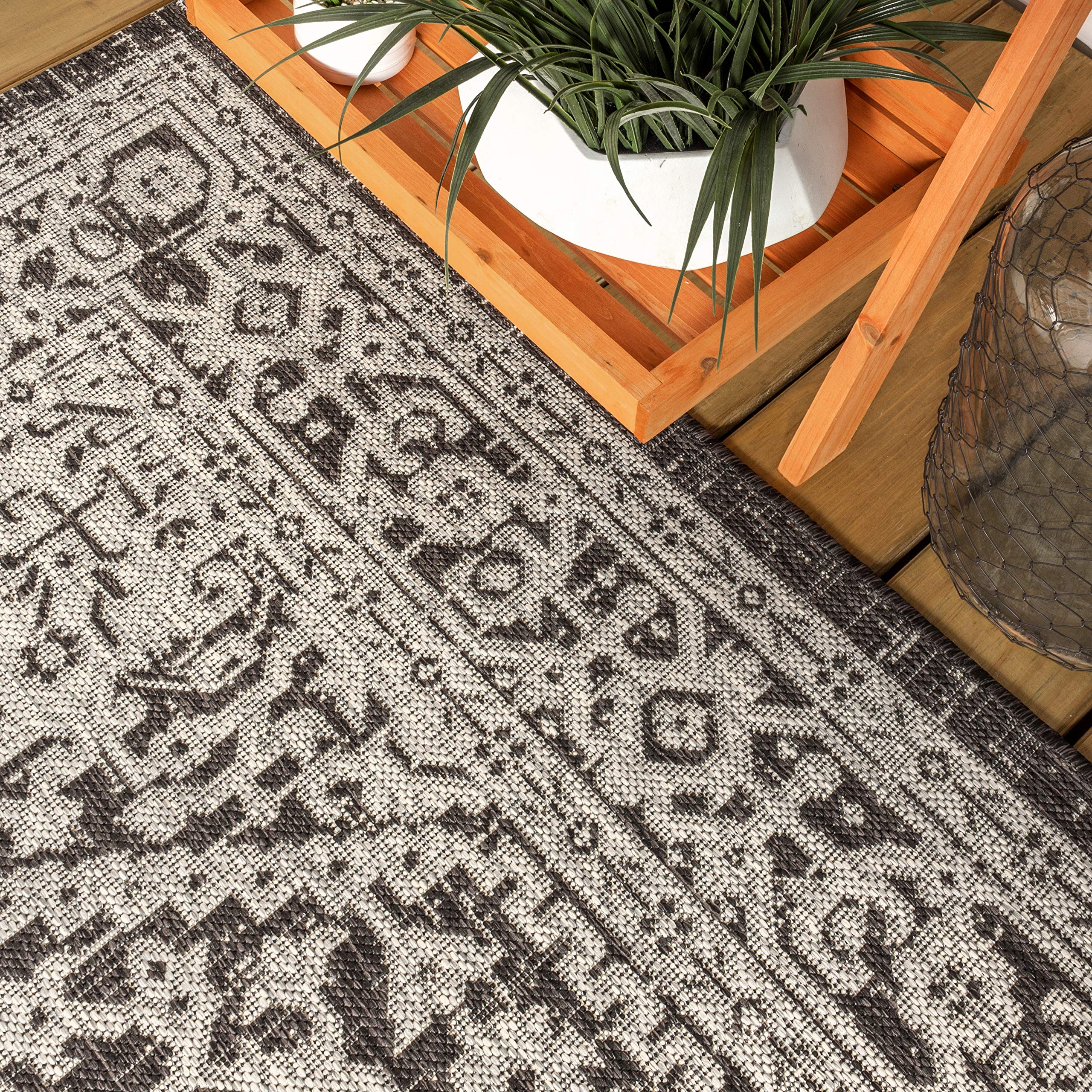 Jonathan Y Smb101D-28 Sinjuri Medallion Textured Weave Indoor/Outdoor Gray/Black 2 Ft. X 8 Ft. Runner-Rug, Coastal,Easy-Cleaning,Hightraffic,Livingroom,Backyard, Non Shedding