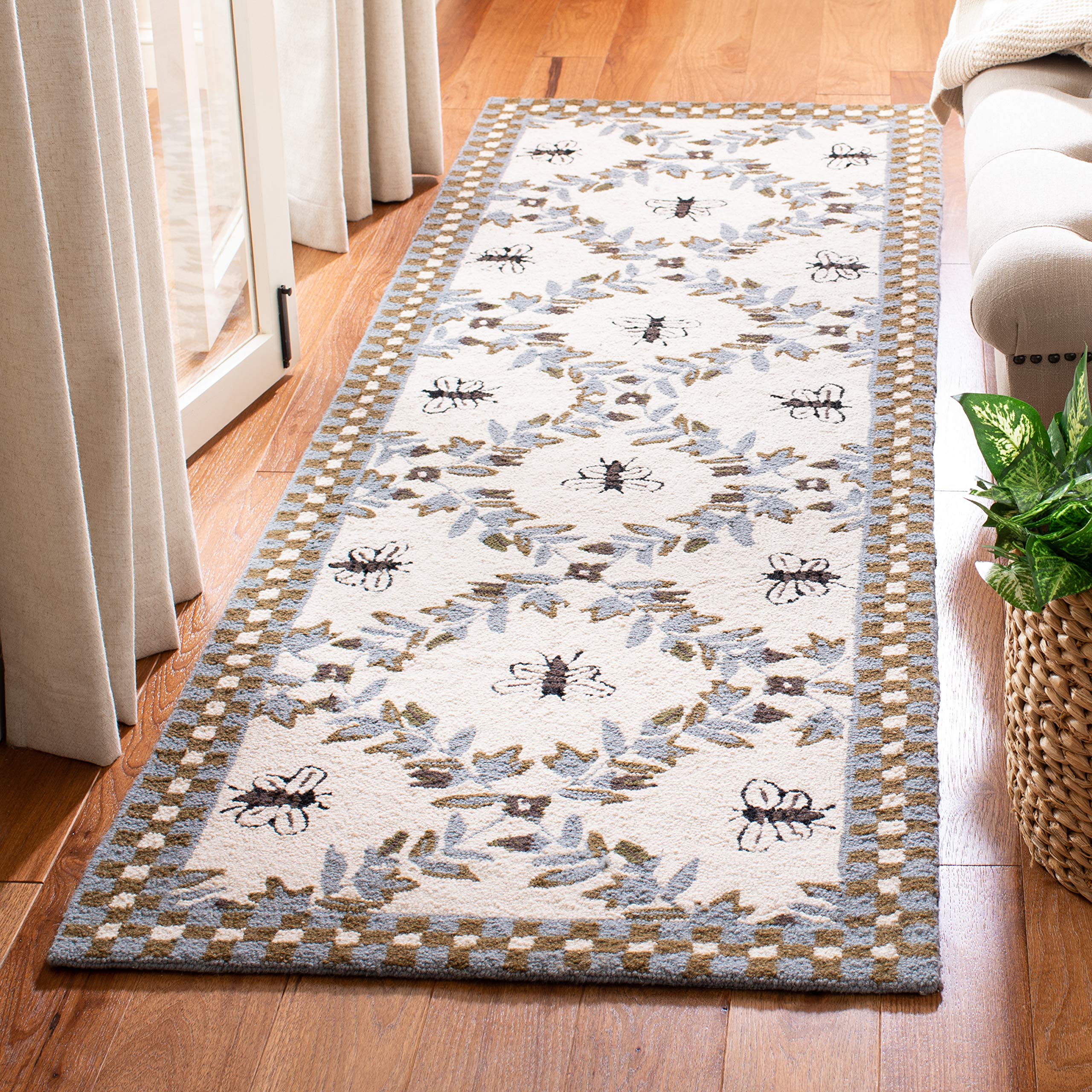 SAFAVIEH Chelsea Collection Runner Rug - 26 x 12, Ivory & Light Blue, Hand-Hooked French Country Wool, Ideal for High Traffic 
