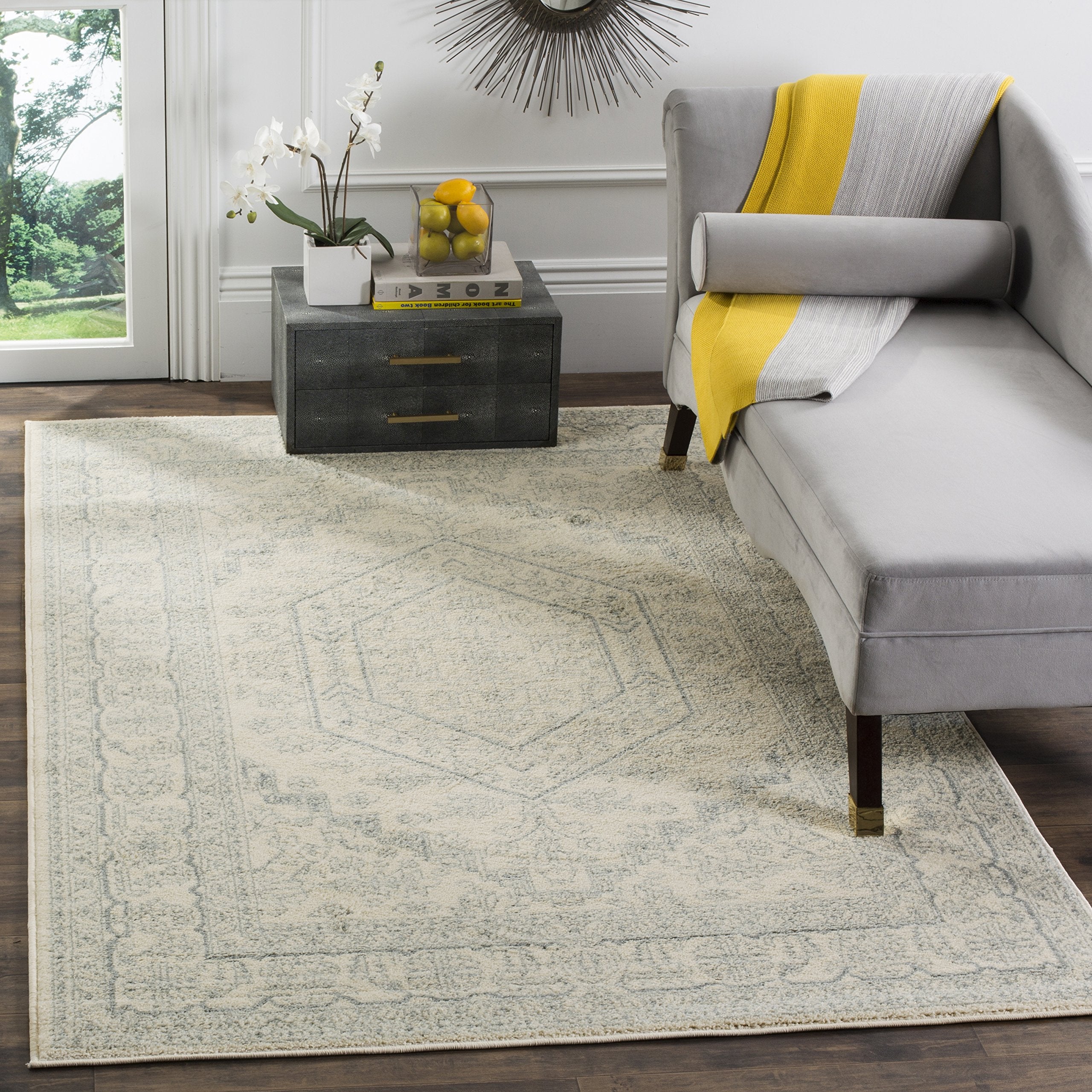SAFAVIEH Adirondack Collection Area Rug - 6 x 9, Ivory & Slate, Oriental Medallion Design, Non-Shedding & Easy Care, Ideal for