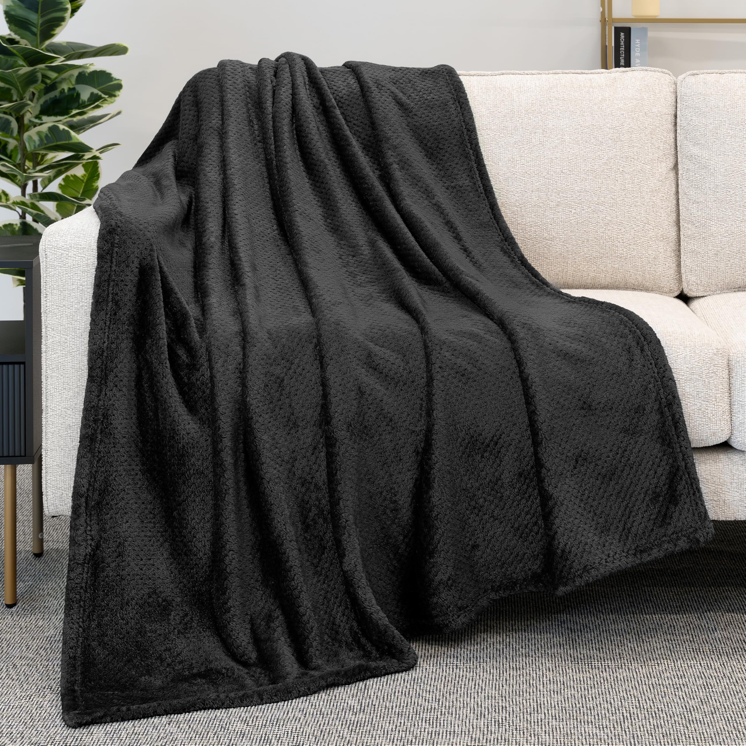 Pavilia Black Throw Blanket For Couch Bed, Soft Fleece Throws For Sofa Chair, Fuzzy Waffle Textured Blanket, Cozy Warm Lightweig