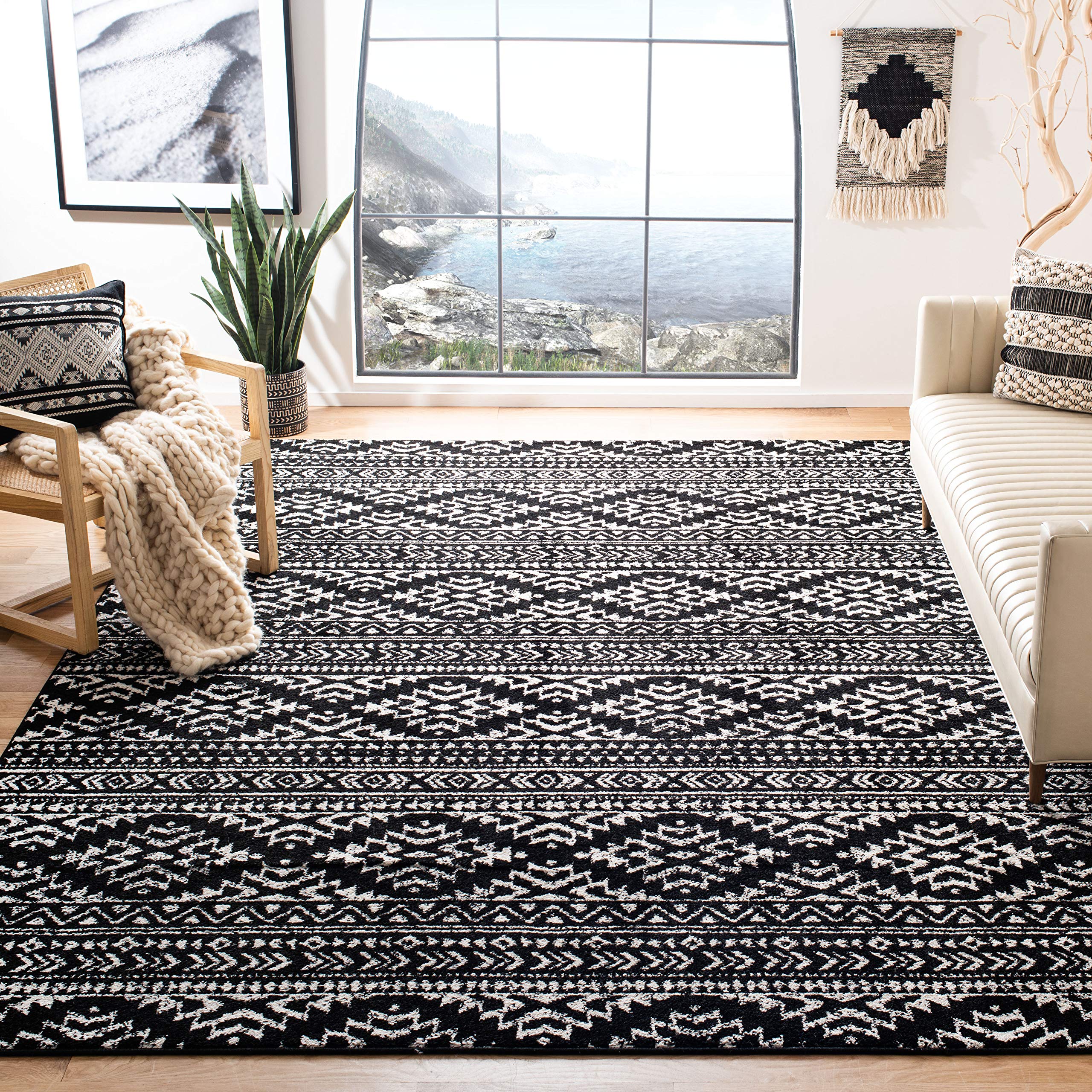 SAFAVIEH Tulum Collection 67 Square Black/Ivory TUL272Z Moroccan Boho Tribal Non-Shedding Living Room Bedroom Dining Home Offic