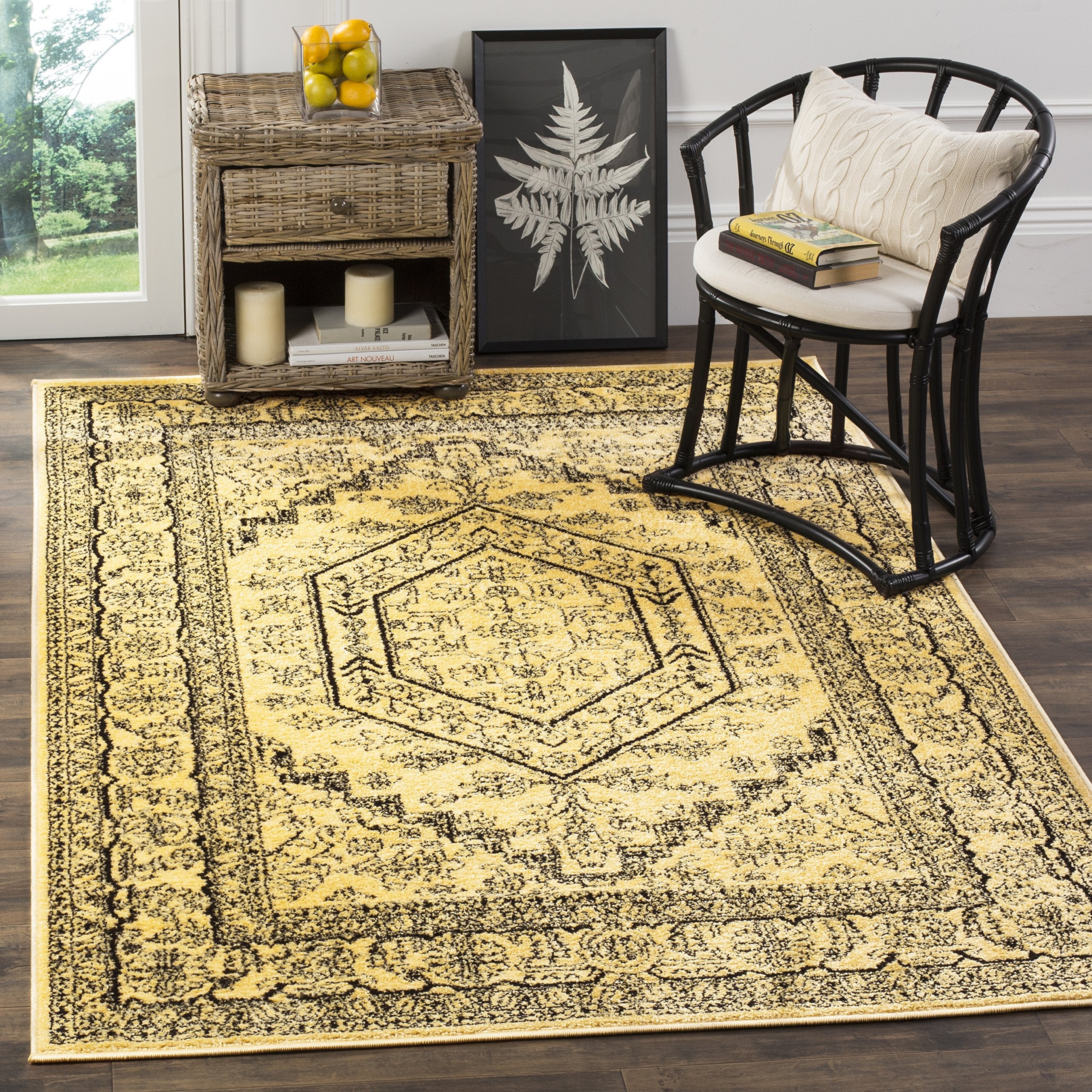 SAFAVIEH Adirondack Collection Area Rug - 51 x 76, Gold & Black, Oriental Medallion Design, Non-Shedding & Easy Care, Ideal fo