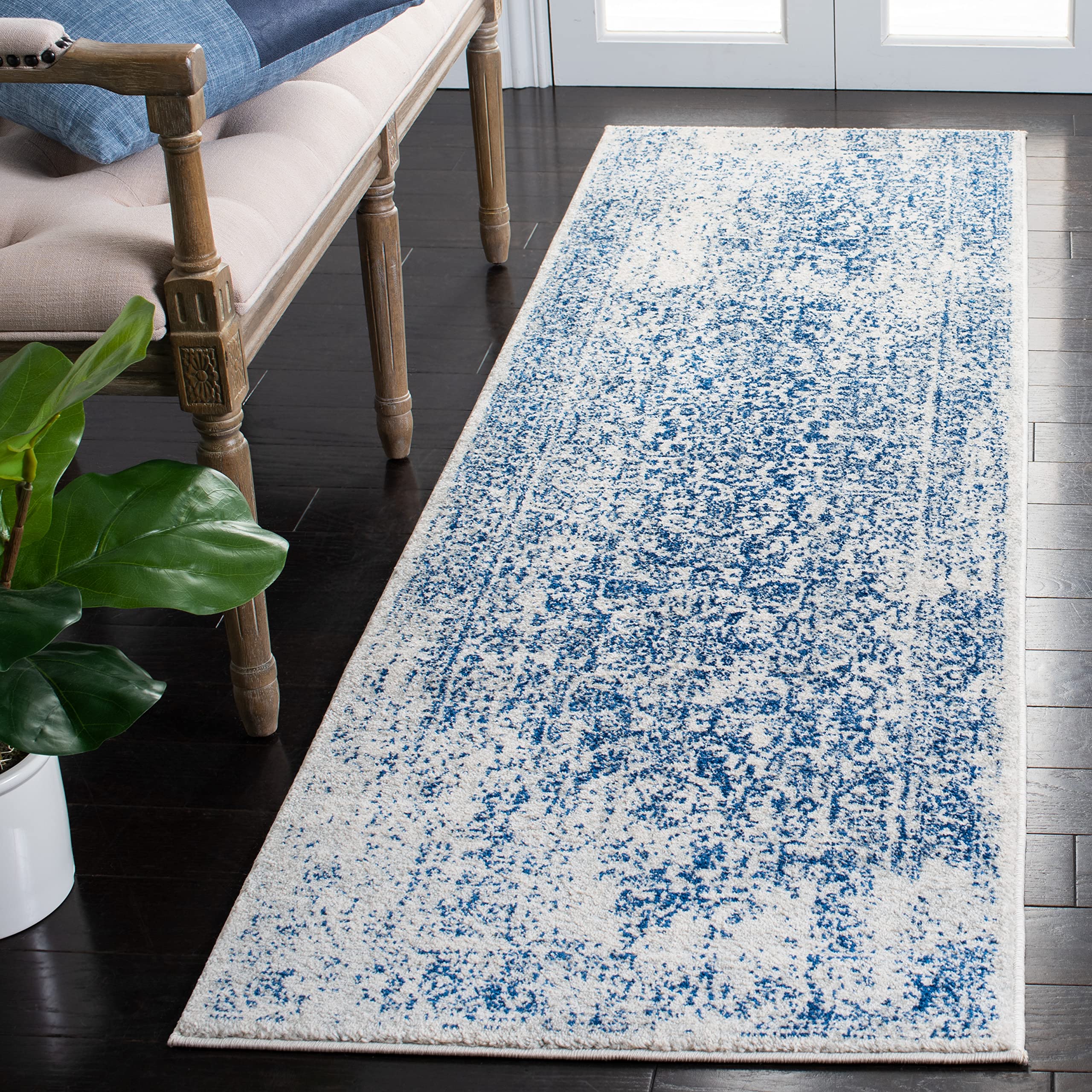 SAFAVIEH Evoke Collection 22 x 7 Ivory / Navy EVK256N Oriental Distressed Non-Shedding Living Room Entryway Foyer Hallway Bedr