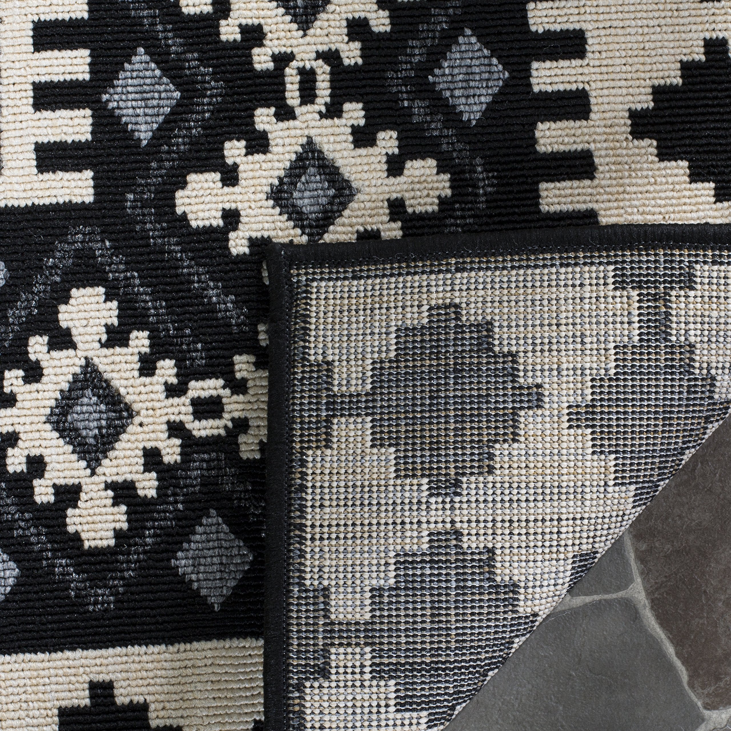 Safavieh Veranda Collection Area Rug - 8' X 11', Black & Creme, Boho Design, Non-Shedding & Easy Care, Indoor/Outdoor & Washable
