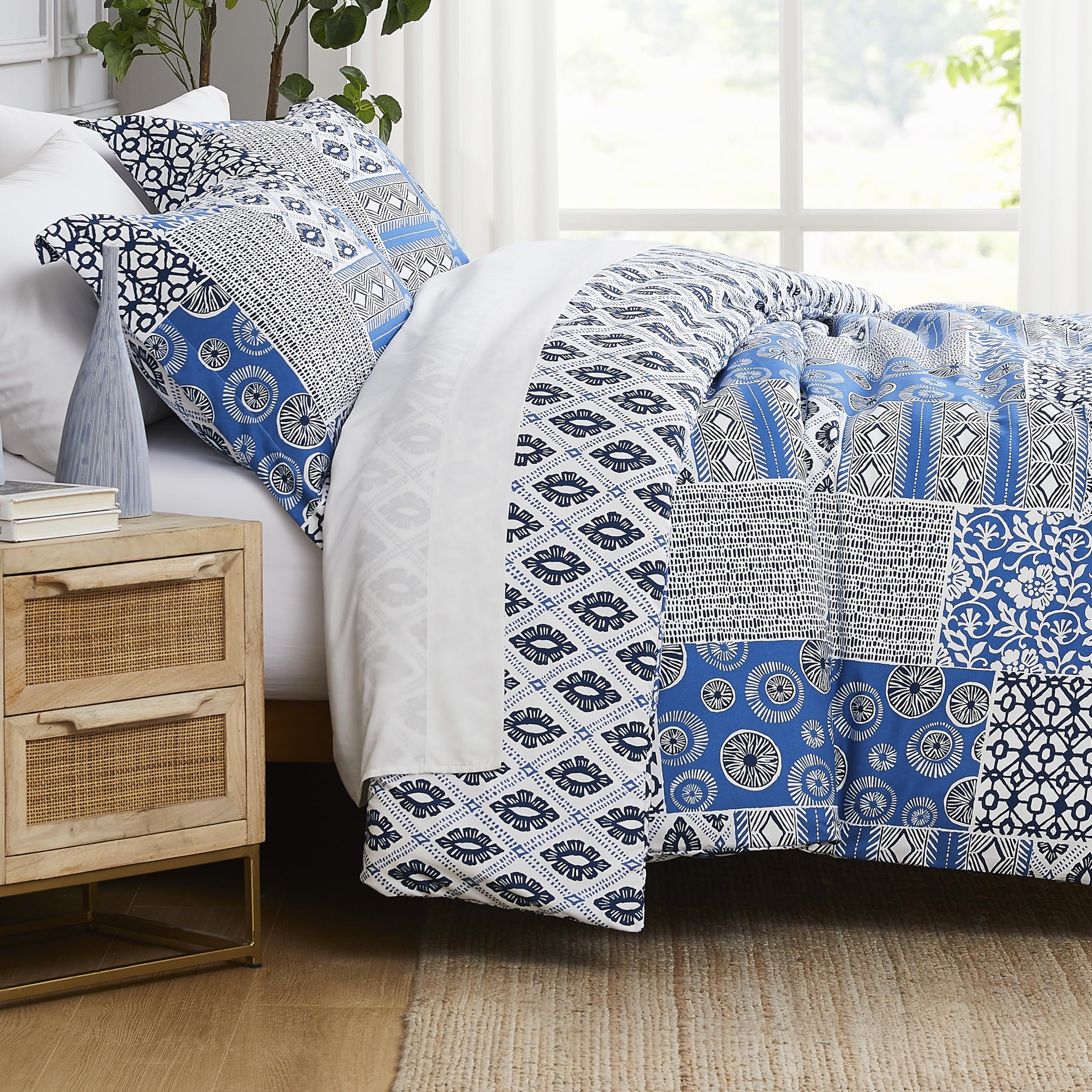 Southshore Fine Living, Inc. Full/Queen Sized Comforter Bedding Set With Pillow Shams, Reversible Global Patchwork Quilt Is 2 Co
