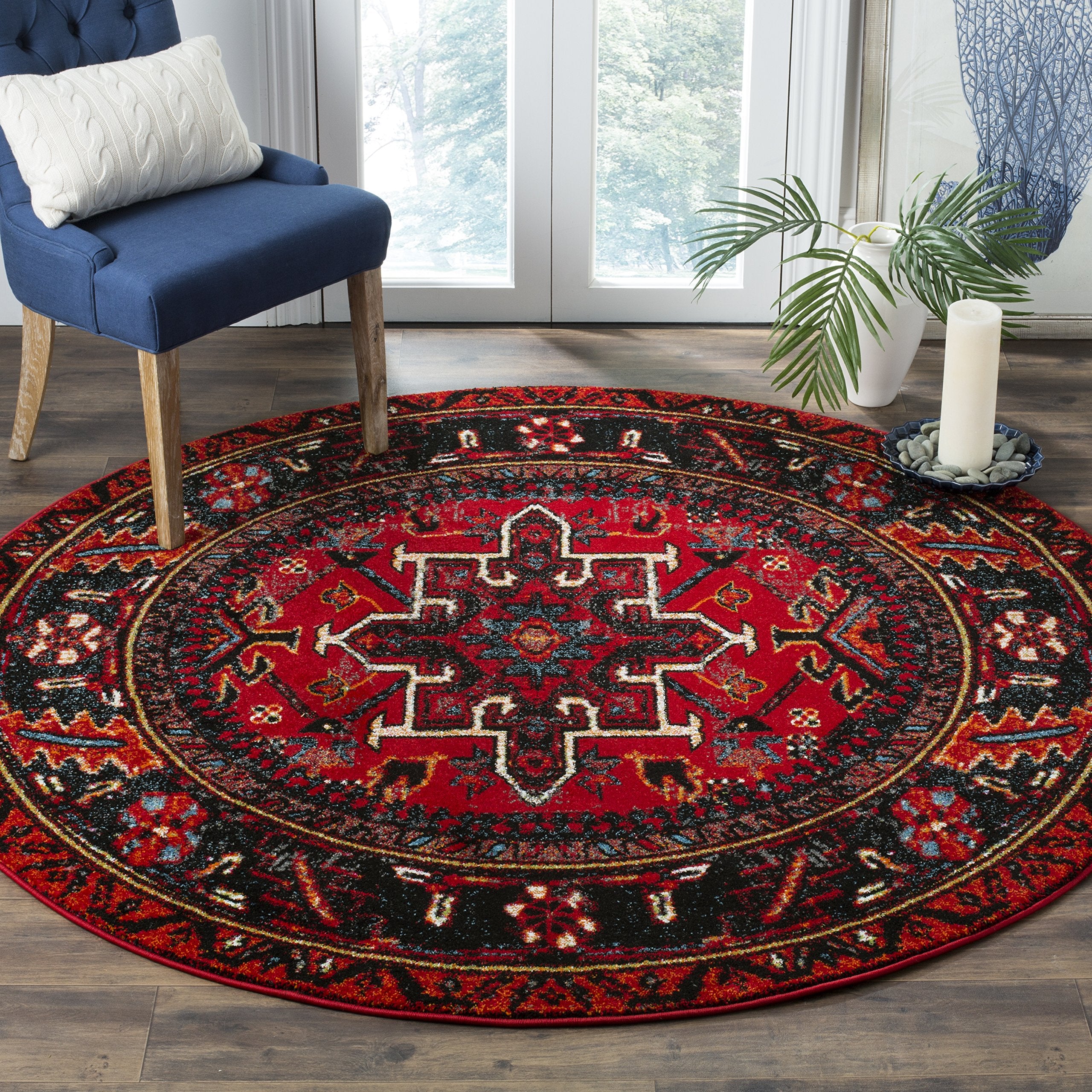 SAFAVIEH Vintage Hamadan Collection Area Rug - 67 Round, Red & Multi, Oriental Traditional Persian Design, Non-Shedding & Easy 