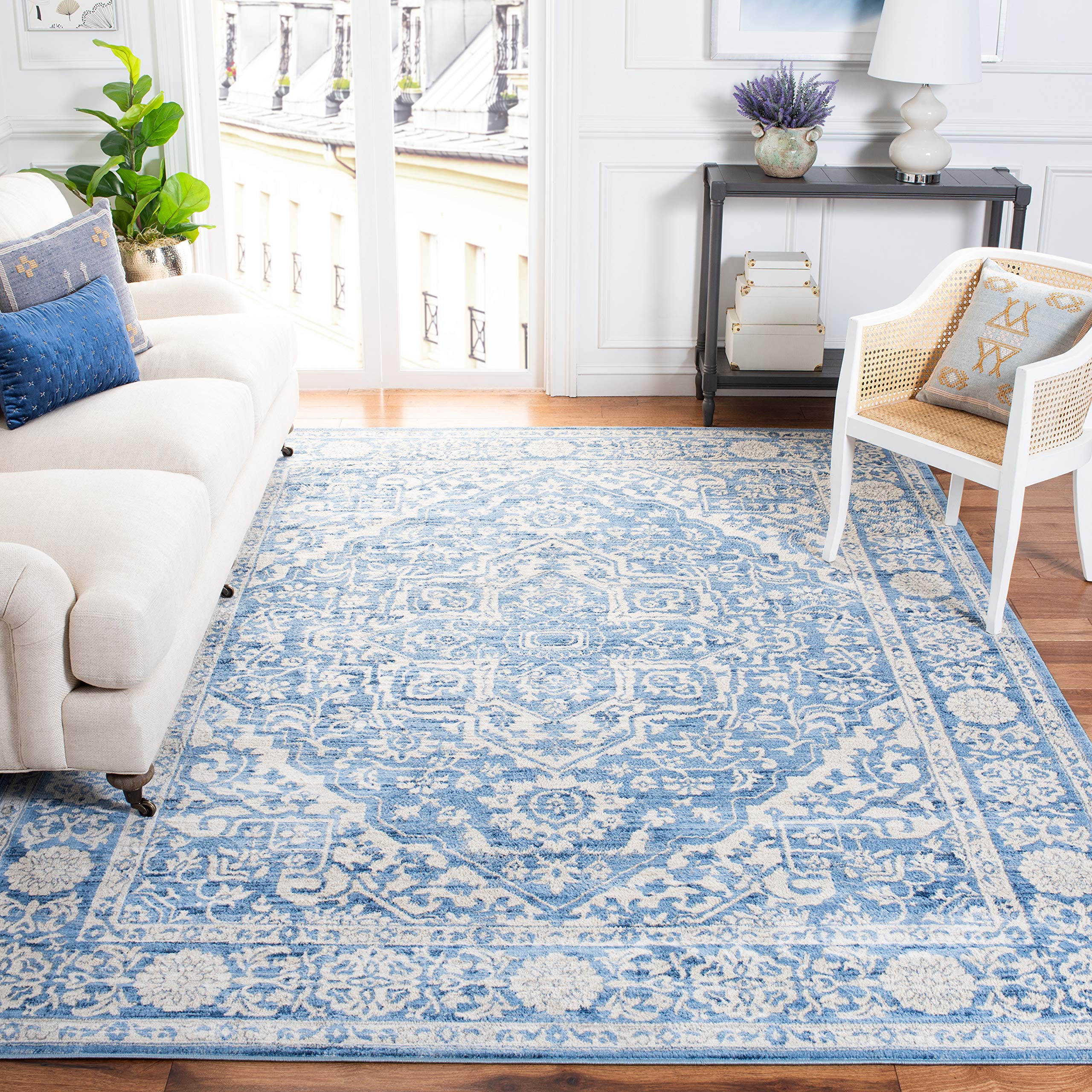 SAFAVIEH Brentwood Collection 5 Square Ivory/Navy BNT832A Medallion Distressed Non-Shedding Area Rug