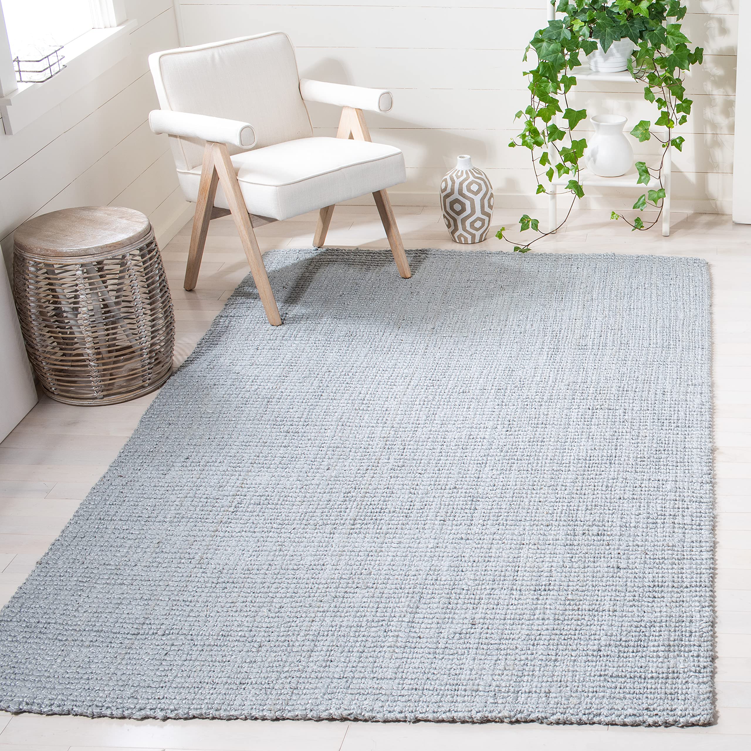 SAFAVIEH Natural Fiber Collection Area Rug - 7' Square, Light Grey, Handmade Farmhouse Jute, Ideal for High Traffic Areas in Liv