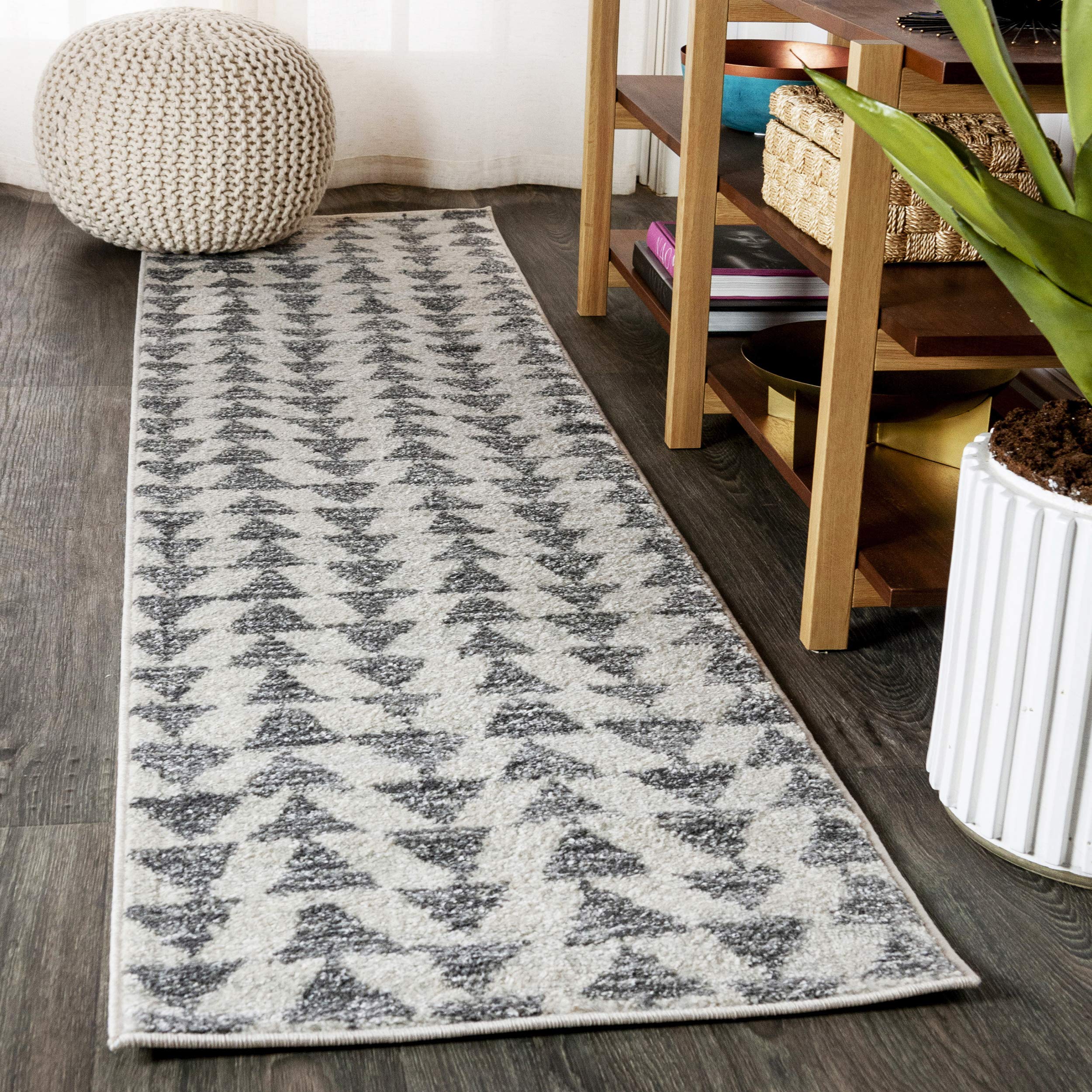 JONATHAN Y MOH206B-28 Aisha Moroccan Triangle Geometric Indoor Farmhouse Area-Rug Bohemian Minimalistic Easy-Cleaning Bedroom Ki