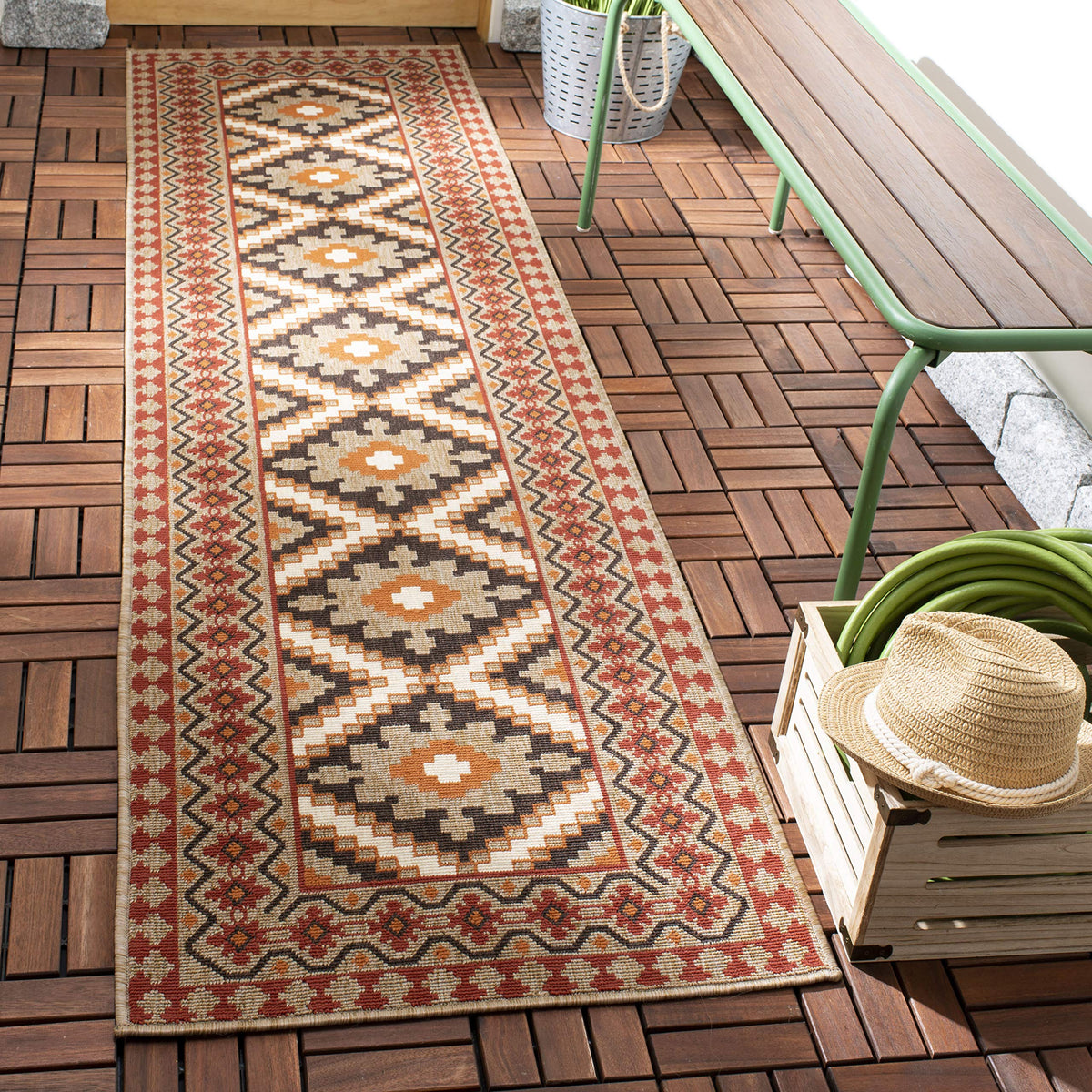 Safavieh Veranda Collection 2'3' X 6'7' Red / Natural Ver099 Boho Indoor/ Outdoor Non-Shedding Easy Scrubbing Patio Backyard Por