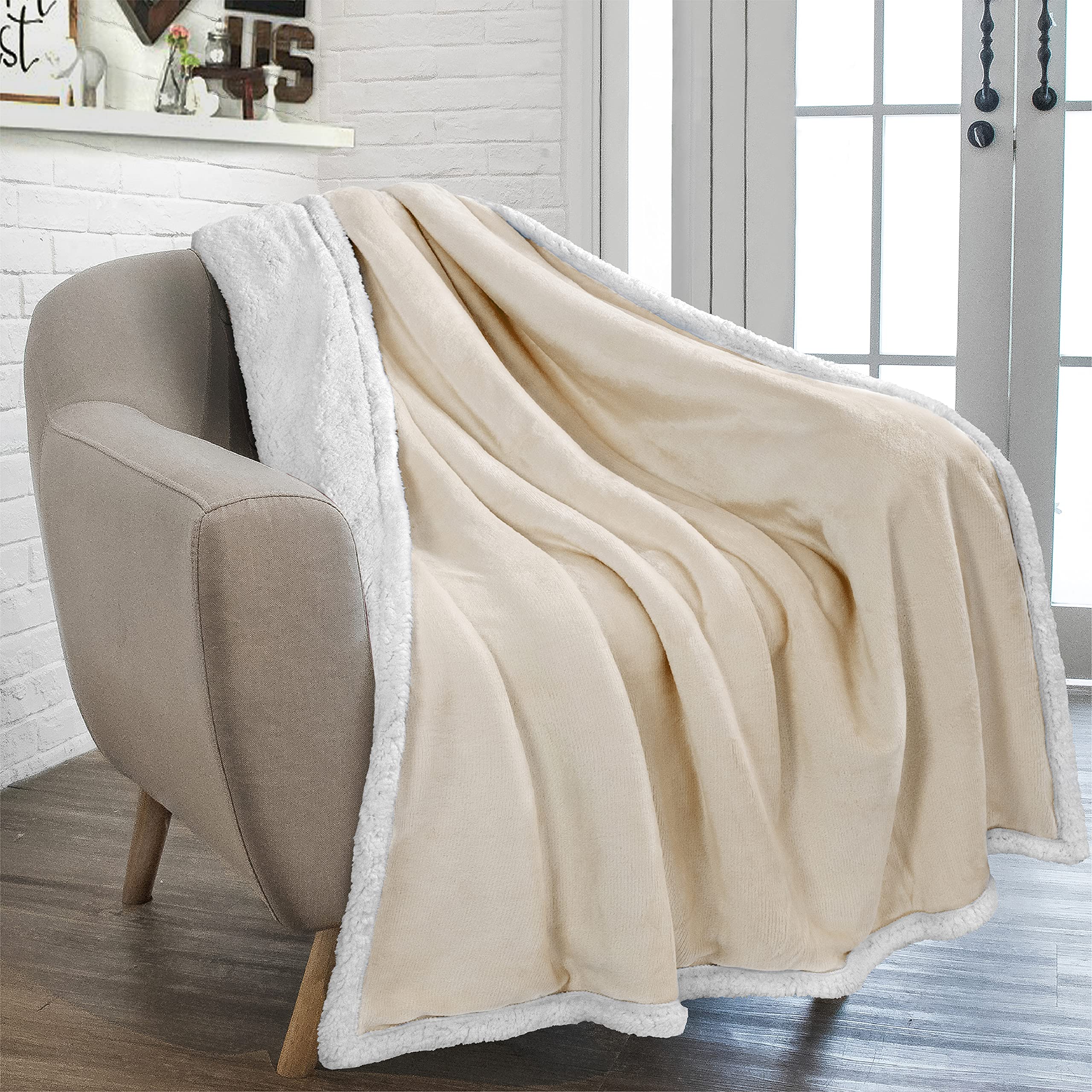 Pavilia Cream Beige Sherpa Fleece Throw Blanket For Couch, Soft Thick Bed Blanket For Sofa, Cozy Warm Throw Blanket All Season,