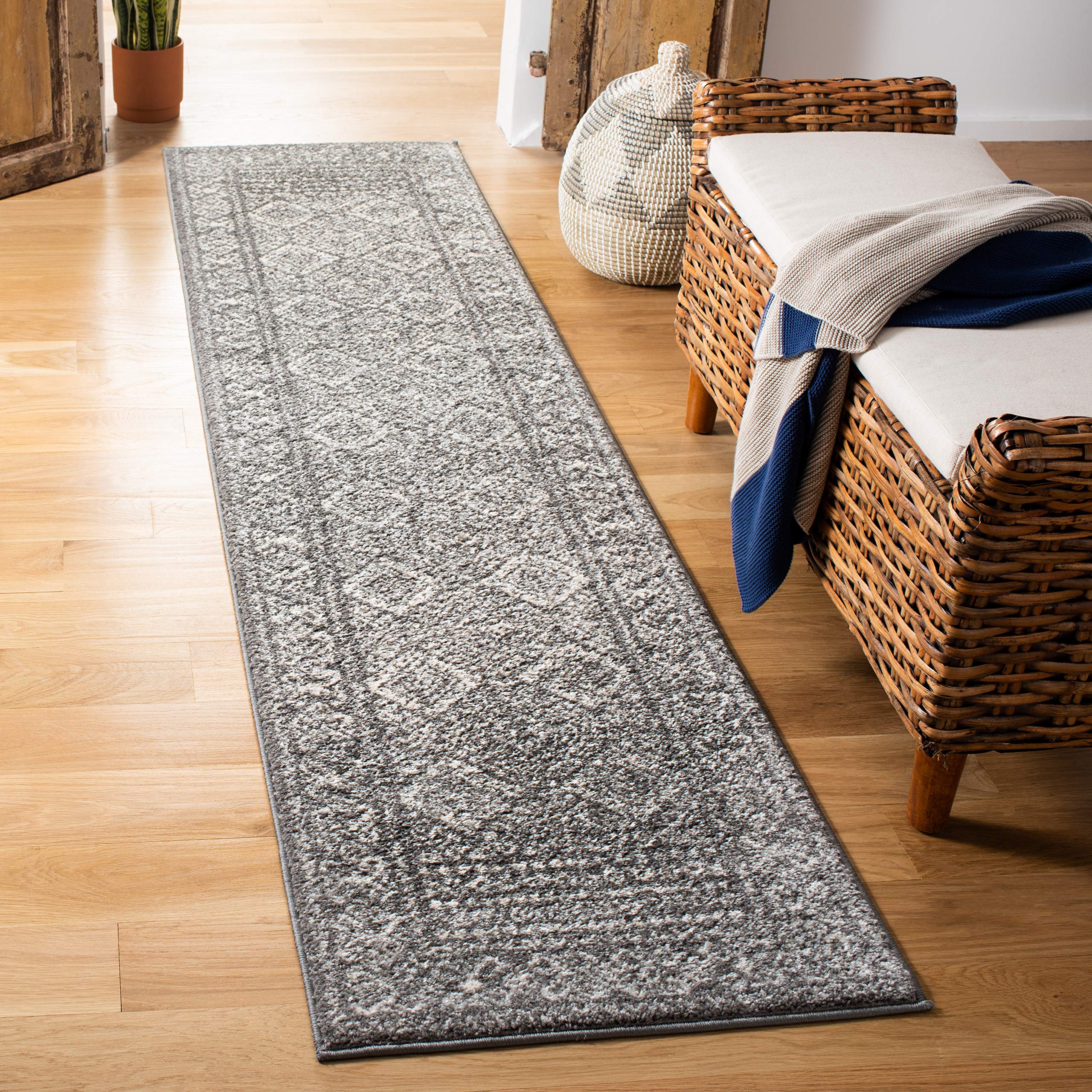 SAFAVIEH Tulum Collection Dark Grey/Ivory TUL264F Moroccan Boho Distressed Non-Shedding Living Room Bedroom Runner Rug, 20 x 17