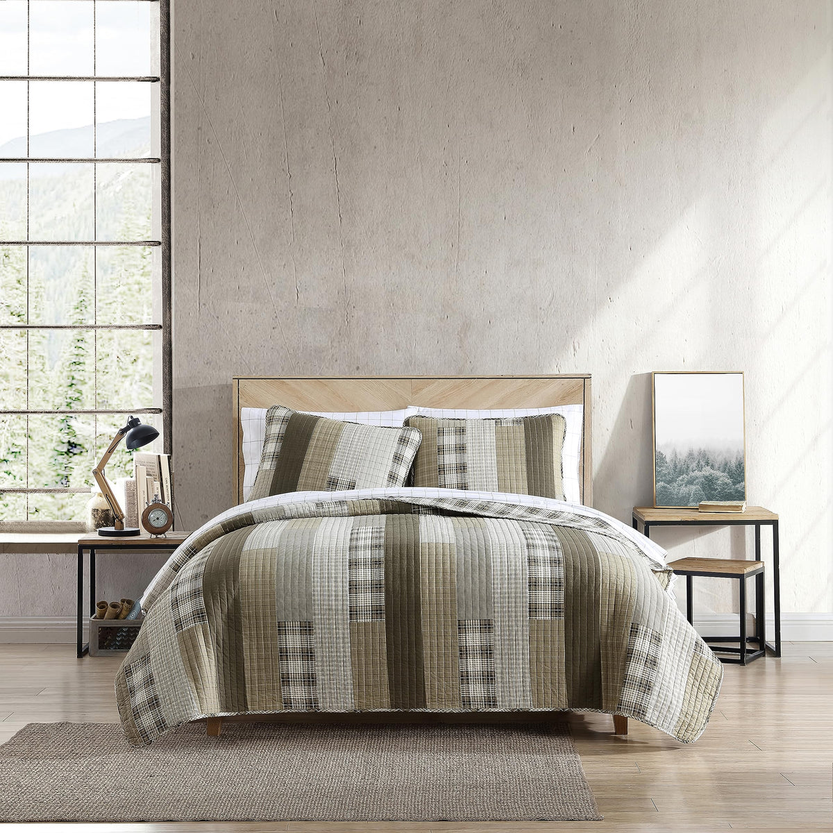 Eddie Bauer - Queen Quilt Set, Cotton Reversible Bedding With Matching Shams, Home Decor For All Seasons (Fairview Sand, Queen)