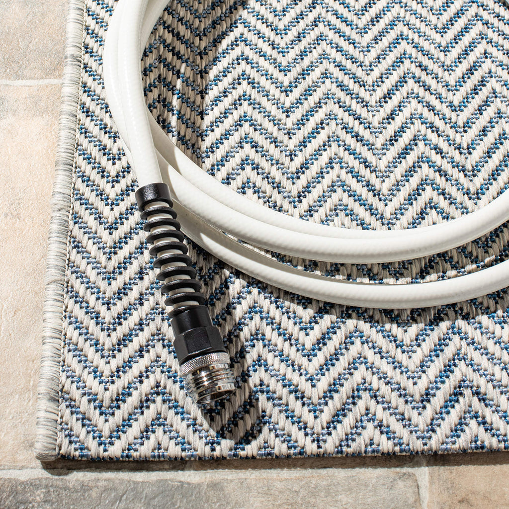Safavieh Courtyard Collection Accent Rug - 2'3'' X 5', Grey & Navy, Non-Shedding & Easy Care, Indoor/Outdoor & Washable-Ideal Fo