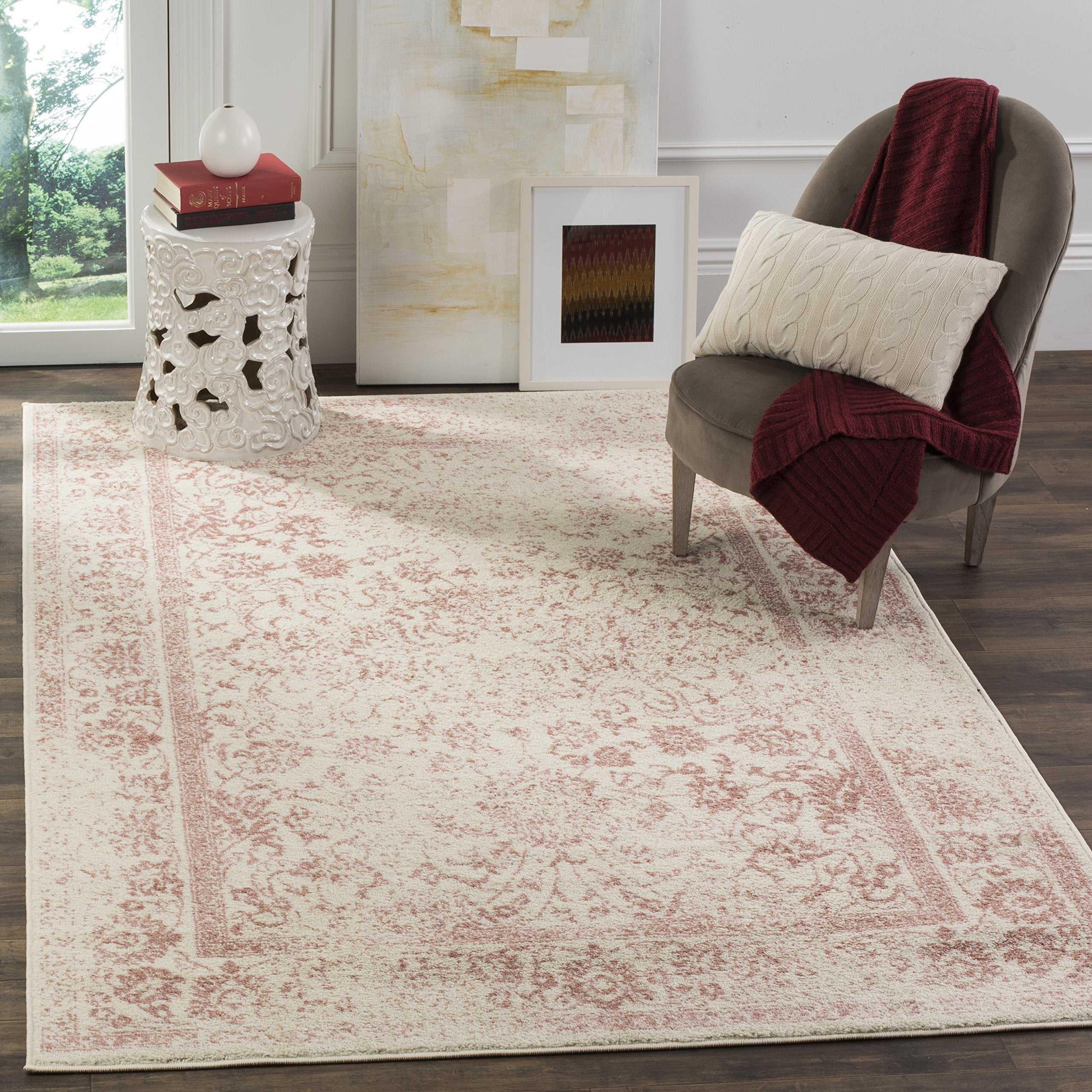 SAFAVIEH Adirondack Collection Accent Rug - 4 x 6, Ivory & Rose, Oriental Distressed Design, Non-Shedding & Easy Care, Ideal f