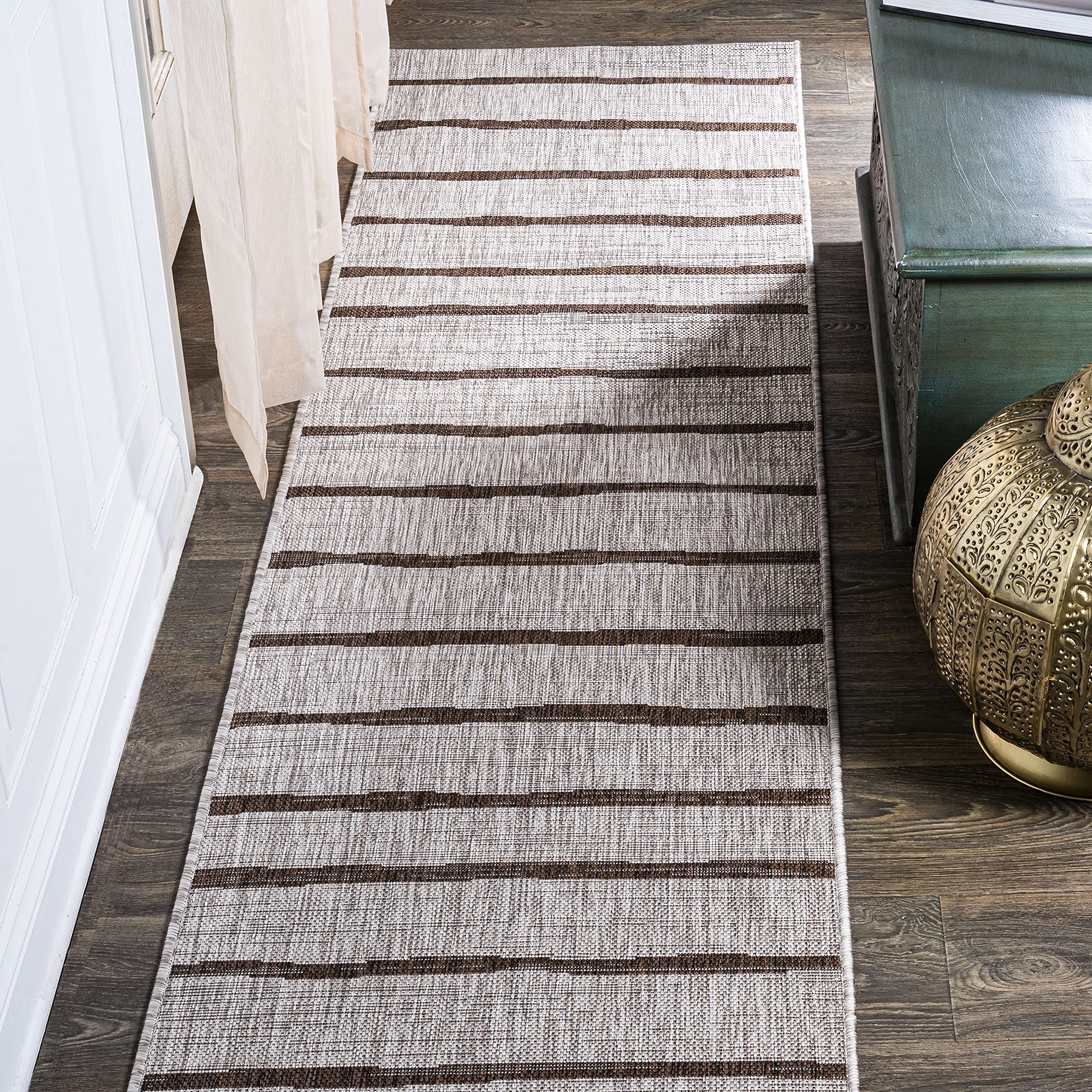 Jonathan Y Smb125A-4 Colonia Berber Stripe Indoor Outdoor Area-Rug Bohemian Contemporary Easy-Cleaning Bedroom Kitchen Backyard Patio Non Shedding, 4 X 6, Beige/Brown