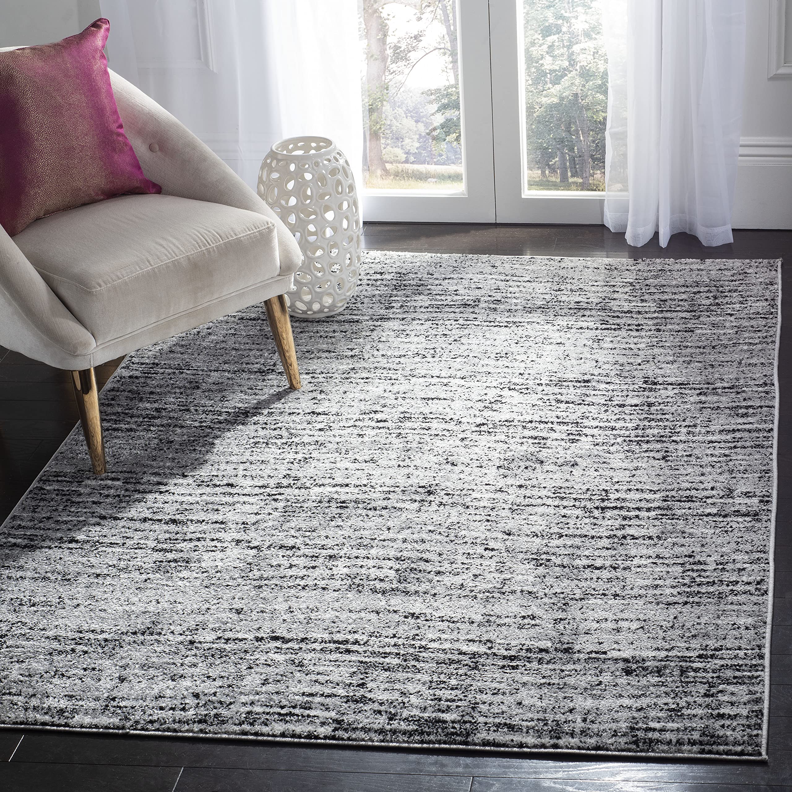 SAFAVIEH Adirondack Collection Area Rug - 6 x 9, Black & Silver, Modern Abstract Design, Non-Shedding & Easy Care, Ideal for H