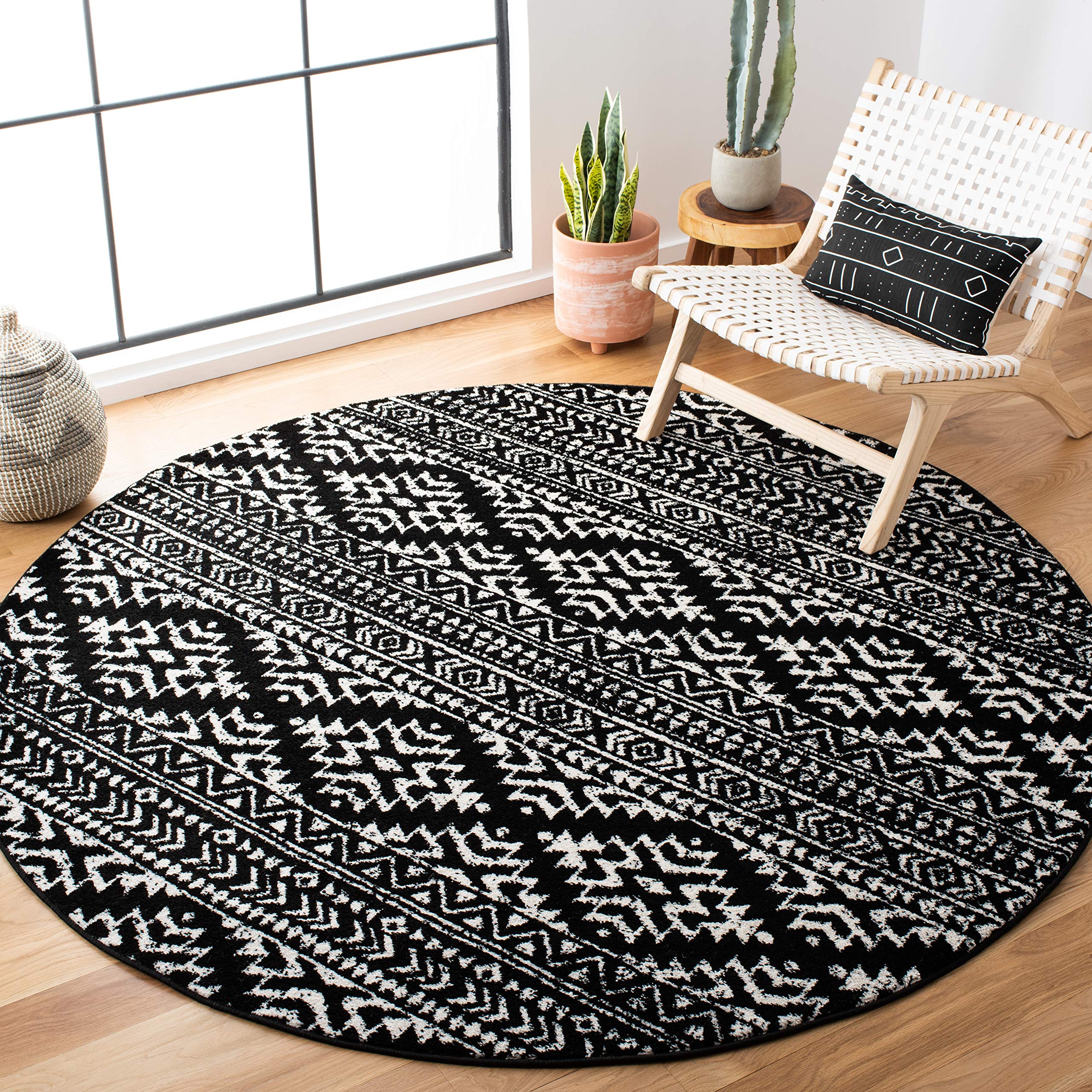 SAFAVIEH Tulum Collection 8 Round Black/Ivory TUL272Z Moroccan Boho Tribal Non-Shedding Area Rug