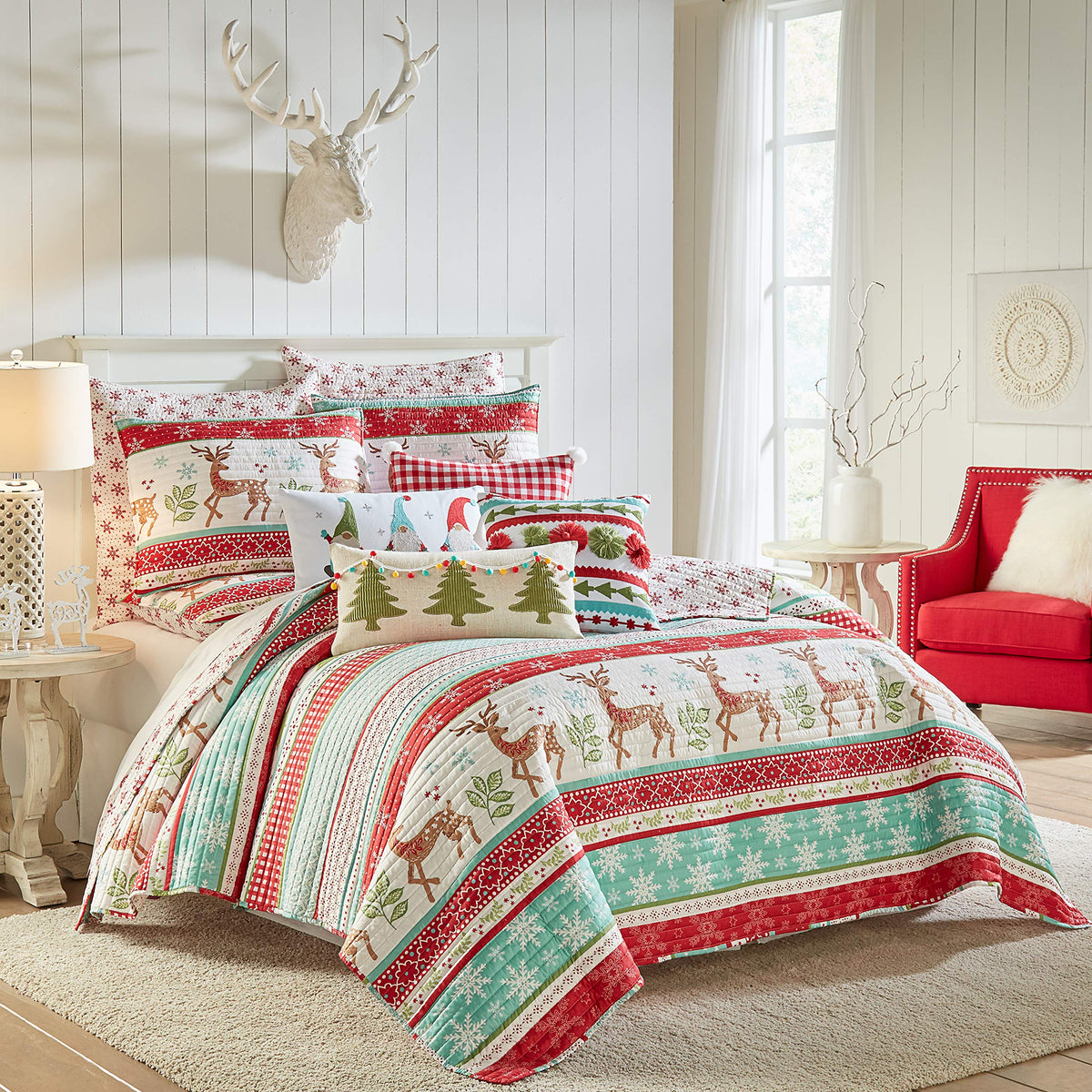 Levtex Home Merry & Bright Collecion - Let It Snow Quilt Set - Full/Queen Holiday Quilt 88X92 And Two Standard Shams 20X26 - Chr