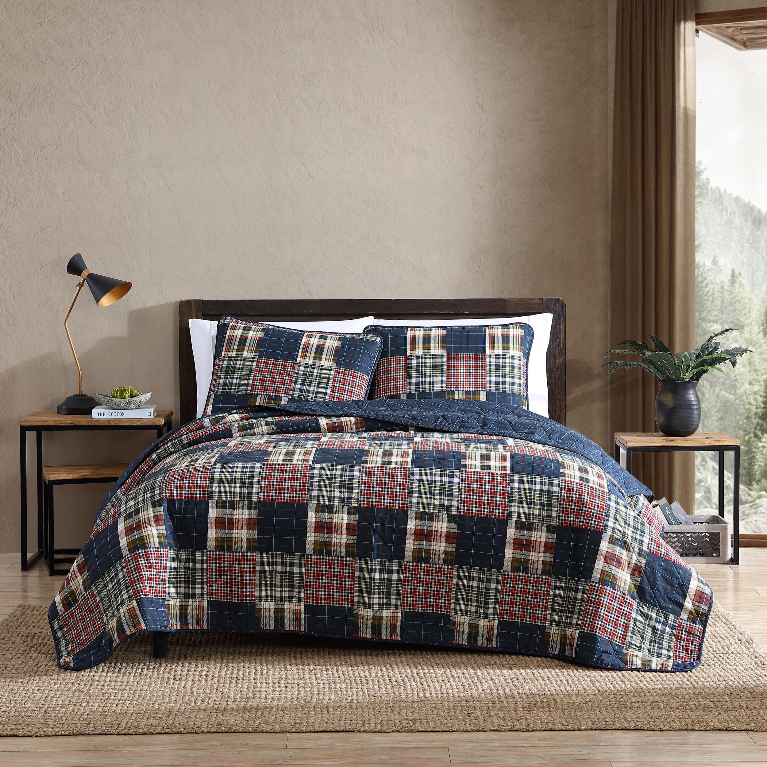 Eddie Bauer - King Quilt Set, Cotton Reversible Bedding With Matching Shams, Lightweight Home Decor For All Seasons (Madrona Nav