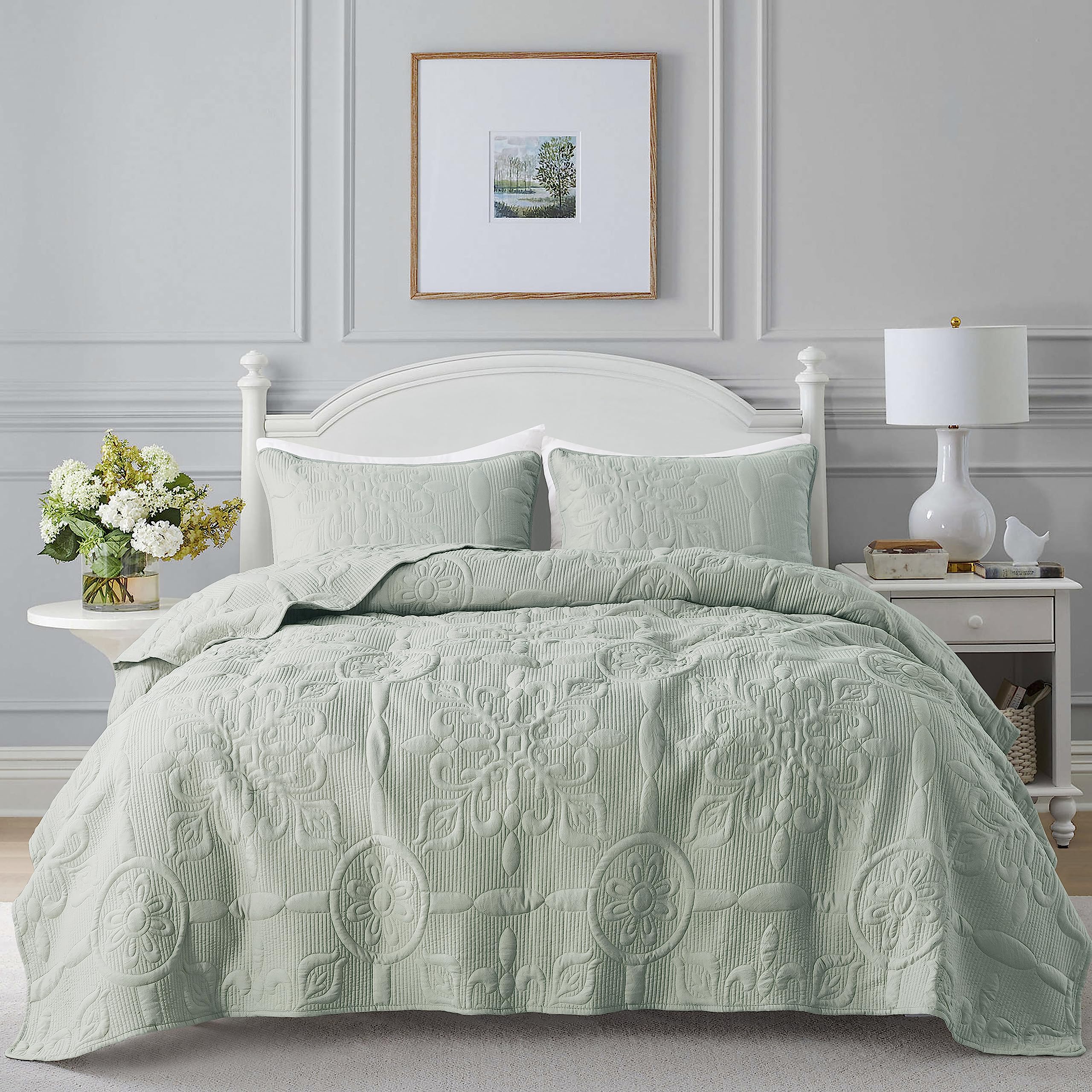 B2Ever Damask Quilt California Cal King Size Bedding Set With Pillow Shams, Boho Oversized Lightweight Bedspread Coverlet, Sage