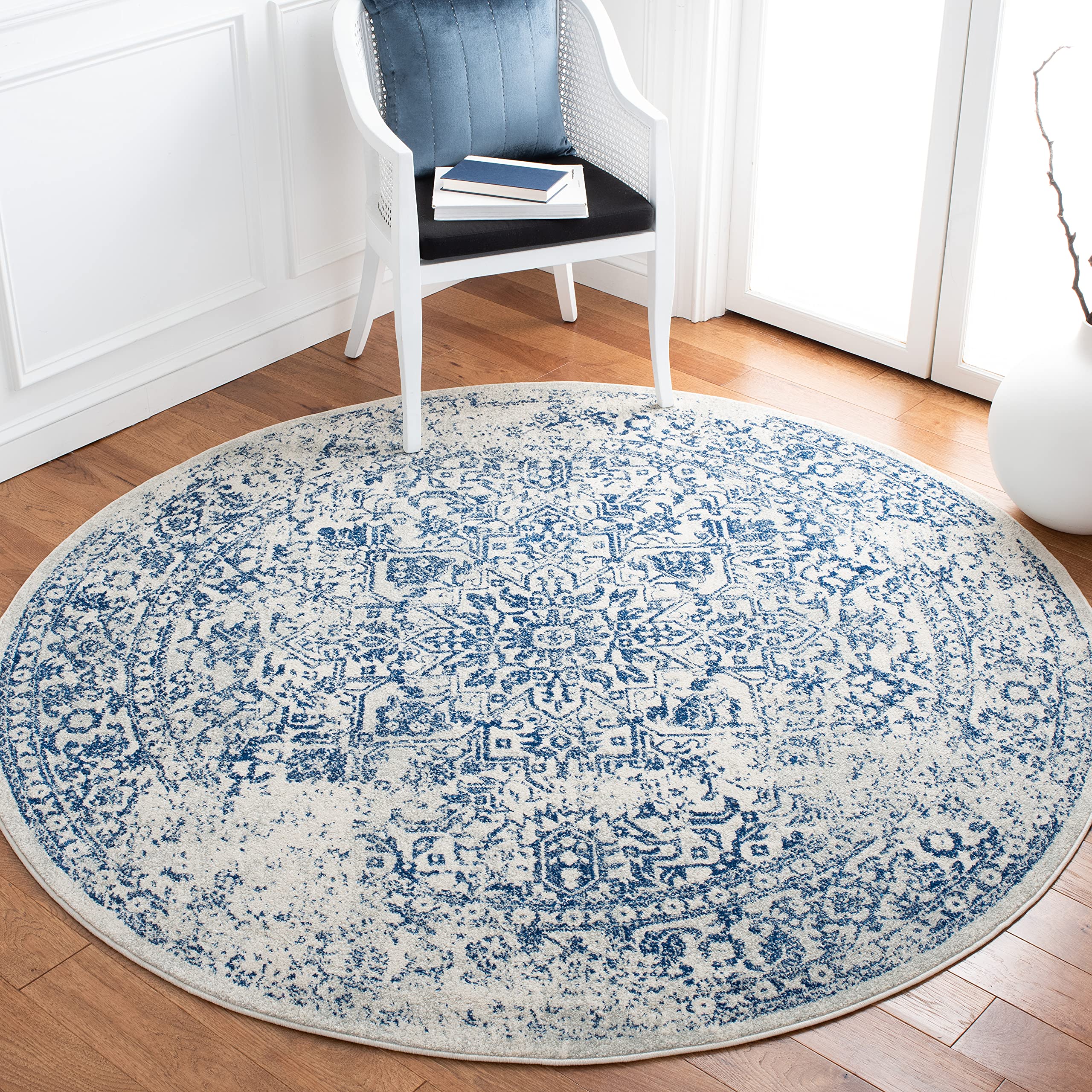 SAFAVIEH Evoke Collection 67 Round Ivory / Navy EVK256N Oriental Distressed Non-Shedding Dining Room Entryway Foyer Living Room