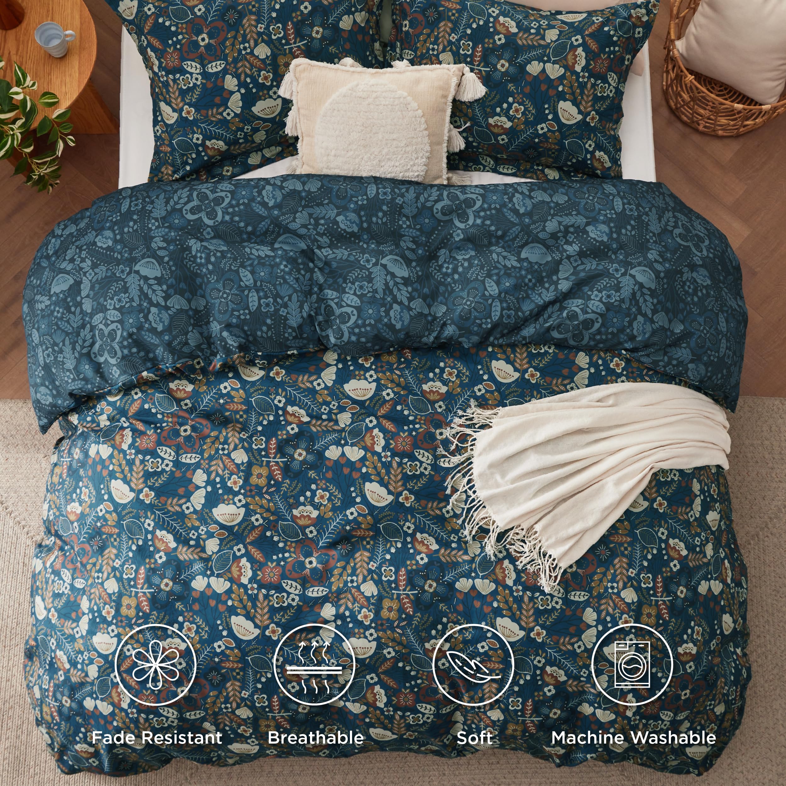 Bedsure Duvet Cover King Size - Reversible Floral Duvet Cover Set With Zipper Closure, 3 Pieces Navy Blue Bedding Set With 8 Corner Ties And 2 Pillow Shams 20'X36'