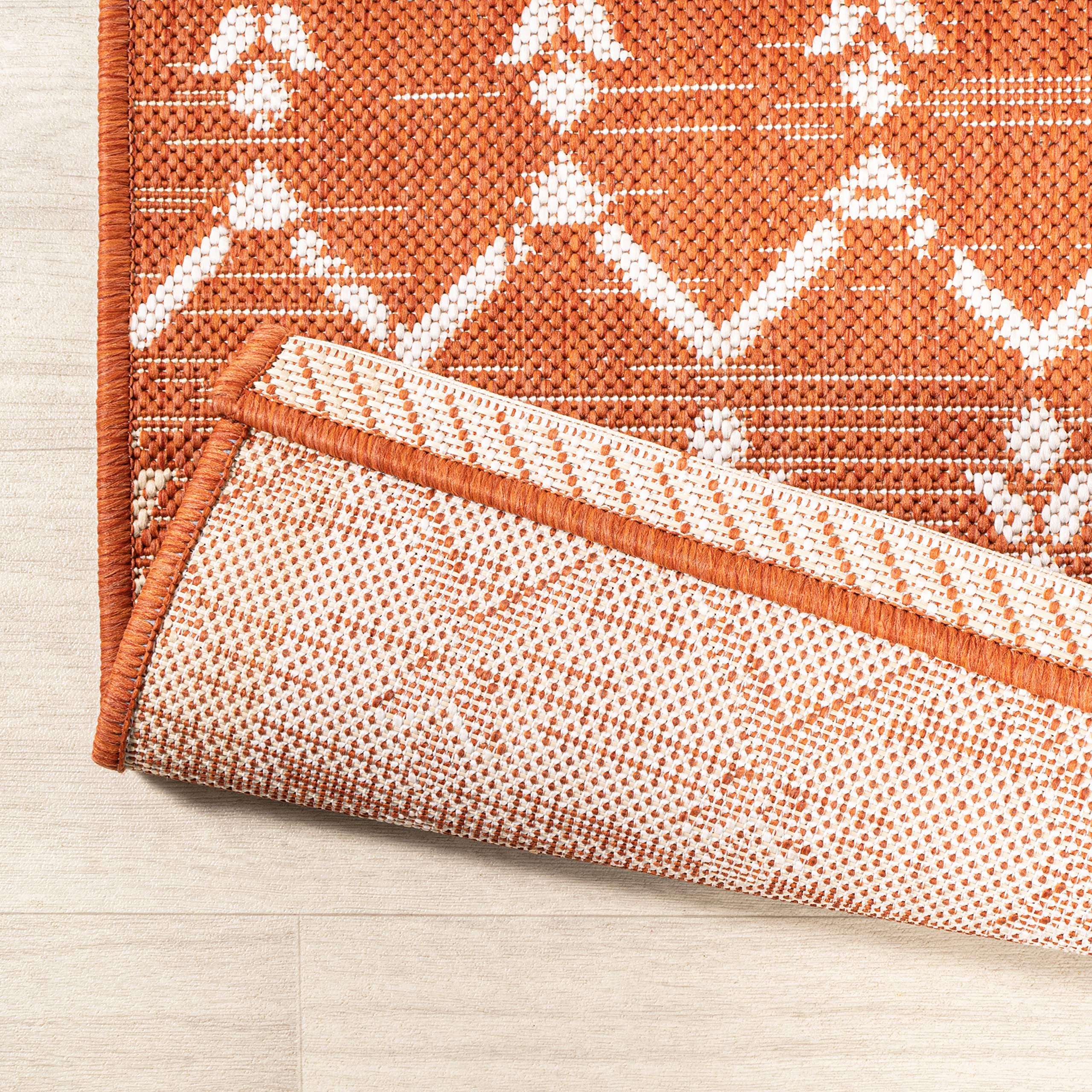 Jonathan Y Smb108P-4 Ourika Moroccan Geometric Textured Weave Indoor Outdoor Area-Rug, Bohemian Rustic Scandinavian Easy-Cleaning,Bedroom,Kitchen,Backyard,Patio,Non Shedding, 4 X 6, Orange/Cream