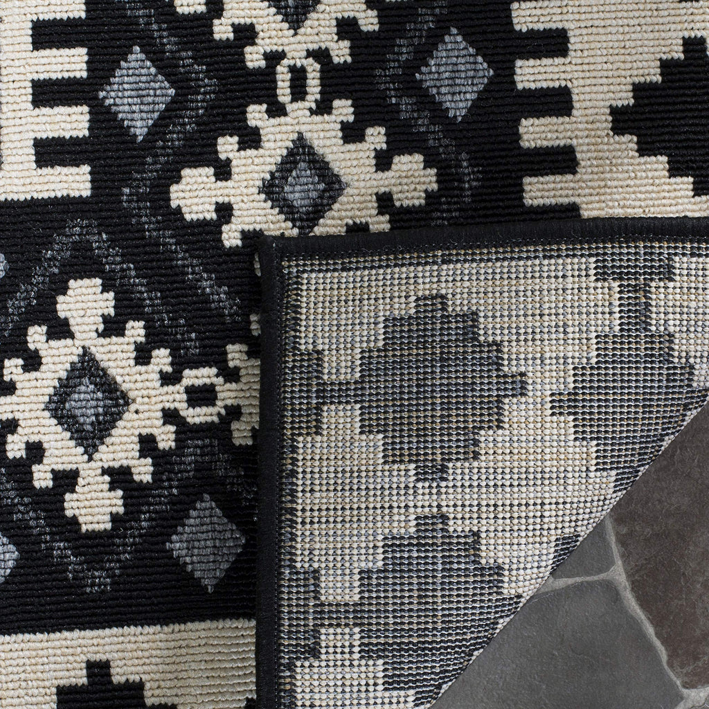 Safavieh Veranda Collection Area Rug - 8' X 11', Black & Creme, Boho Design, Non-Shedding & Easy Care, Indoor/Outdoor & Washable