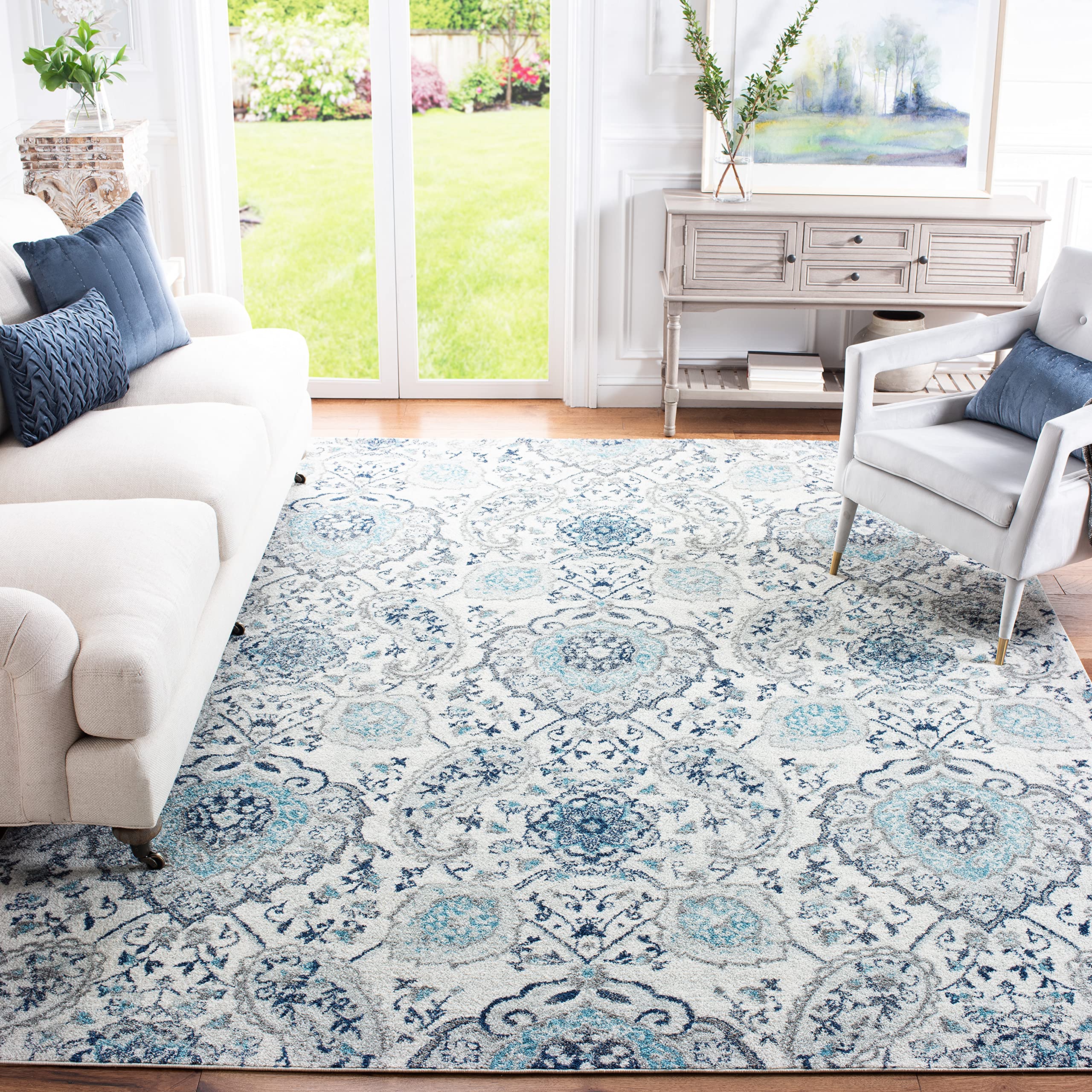 SAFAVIEH Madison Collection Area Rug - 3 Square, Cream & Light Grey, Boho Chic Glam Paisley Design, Non-Shedding & Easy Care, I