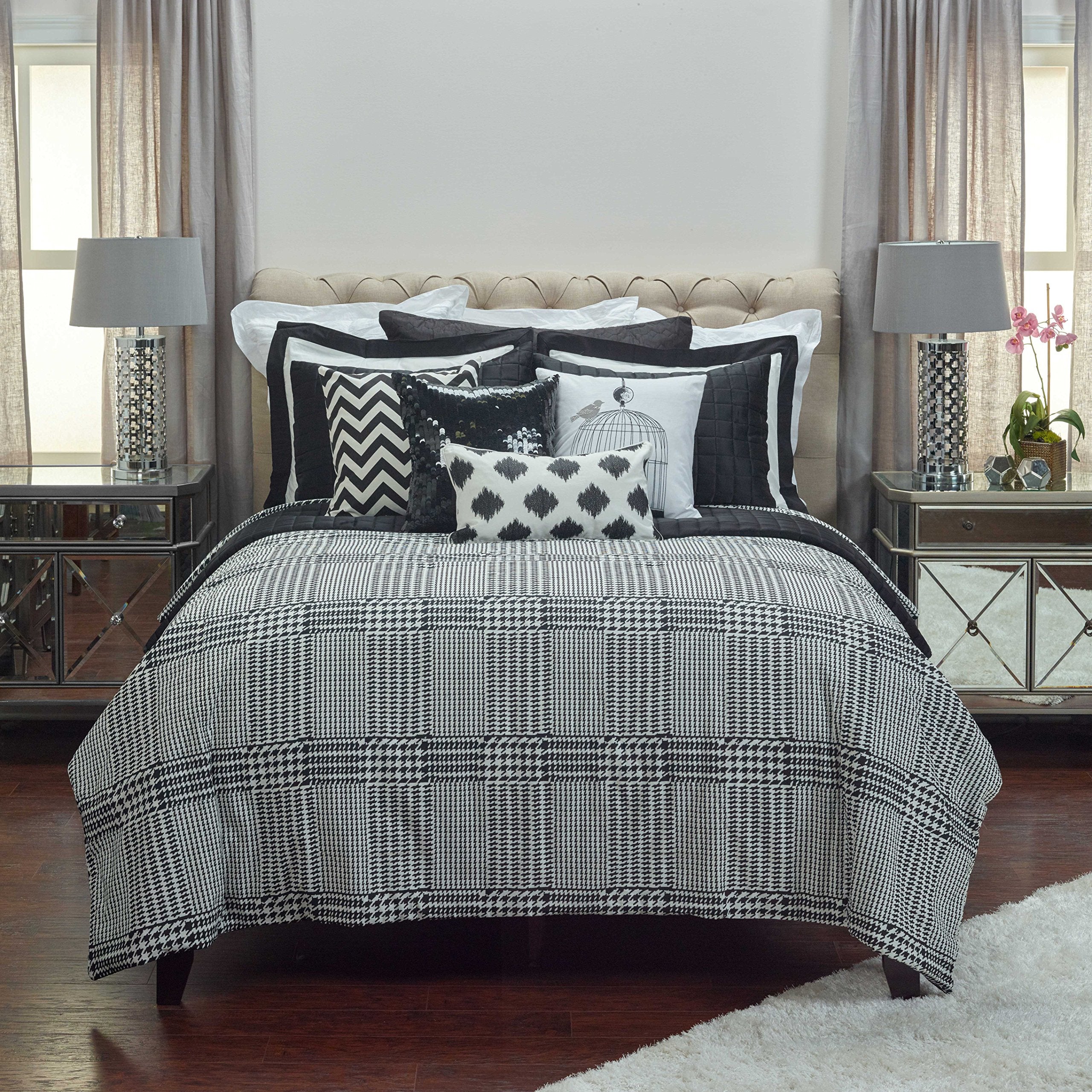 Rizzy Home | BT1282 | Polyester Comforter | 106&quot;x92&quot; Black/White/Nuetral Houndstooth