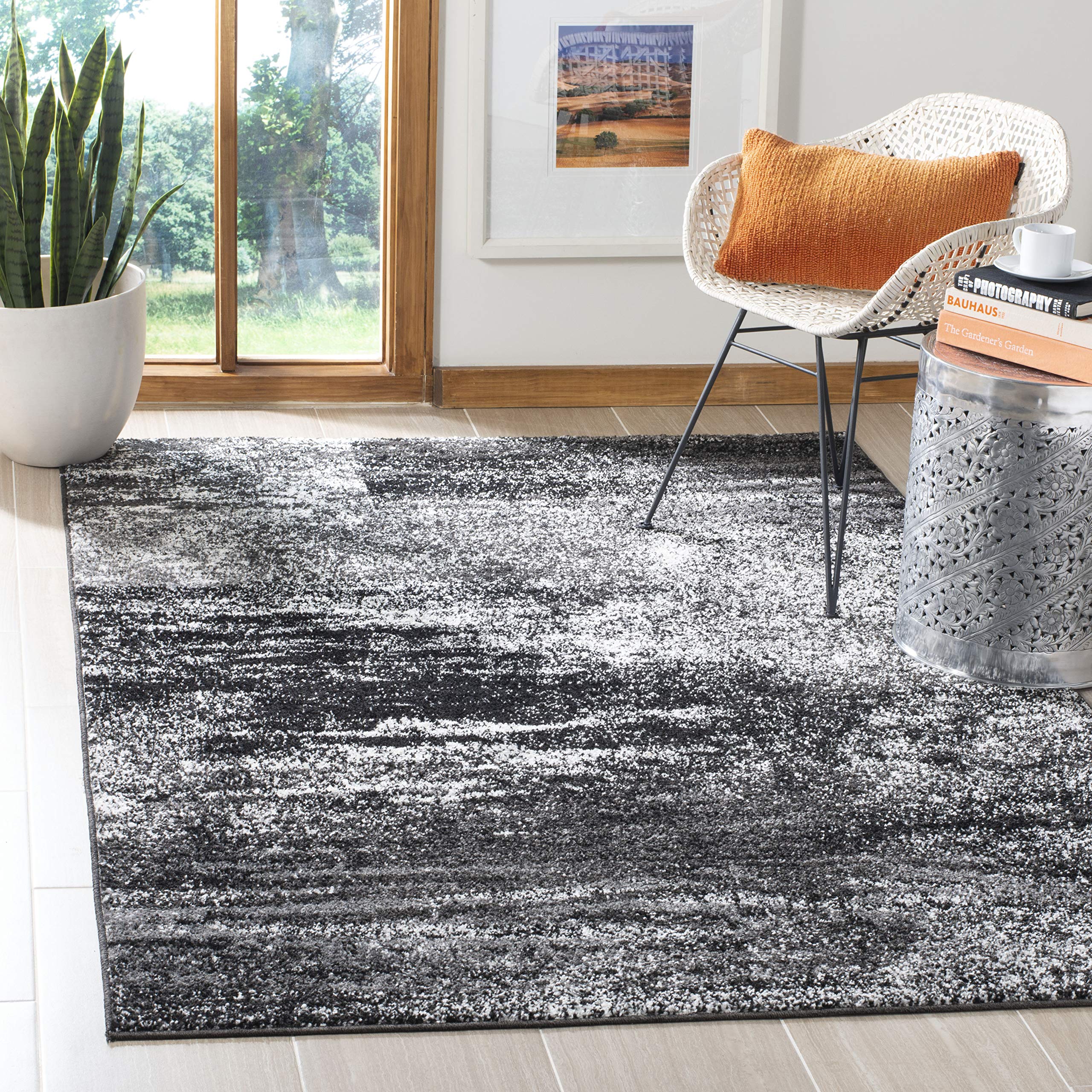 SAFAVIEH Adirondack Collection 3 Square Silver/Black ADR112A Modern Abstract Non-Shedding Living Room Bedroom Entryway Accent R