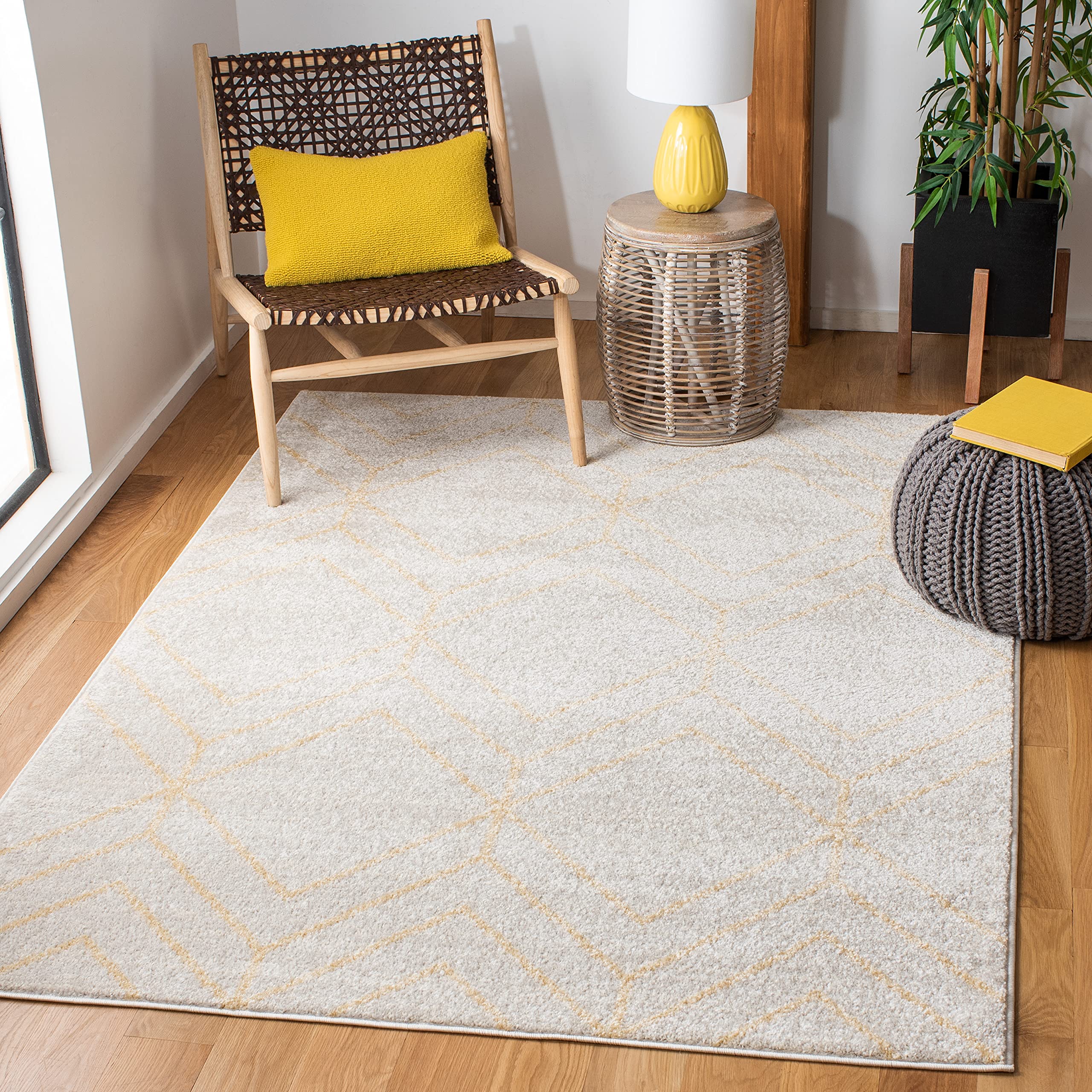 SAFAVIEH Adirondack Collection Area Rug - 51 x 76, Ivory & Gold, Modern Geometric Design, Non-Shedding & Easy Care, Ideal for 