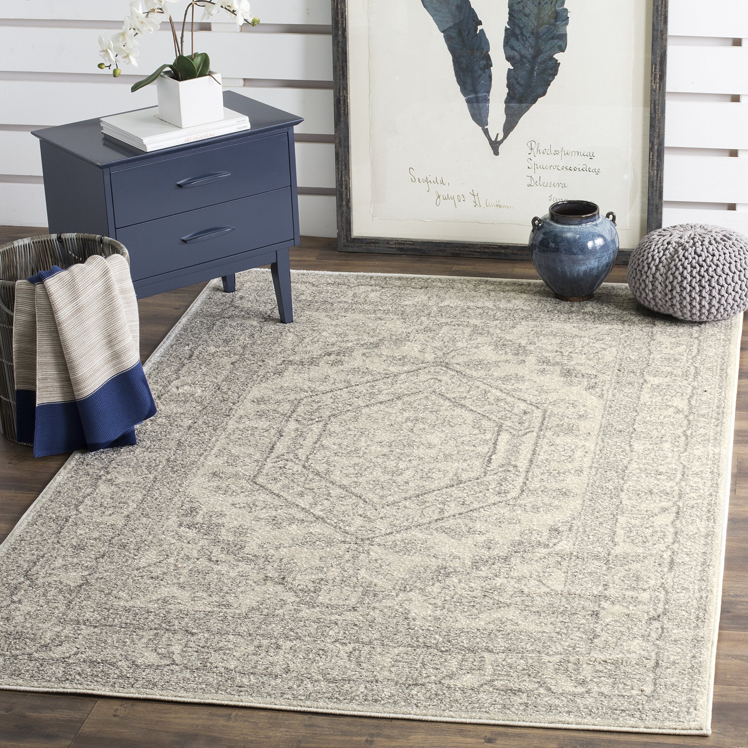 SAFAVIEH Adirondack Collection 4 Square Ivory / Silver ADR108B Oriental Medallion Non-Shedding Living Room Bedroom Accent Rug