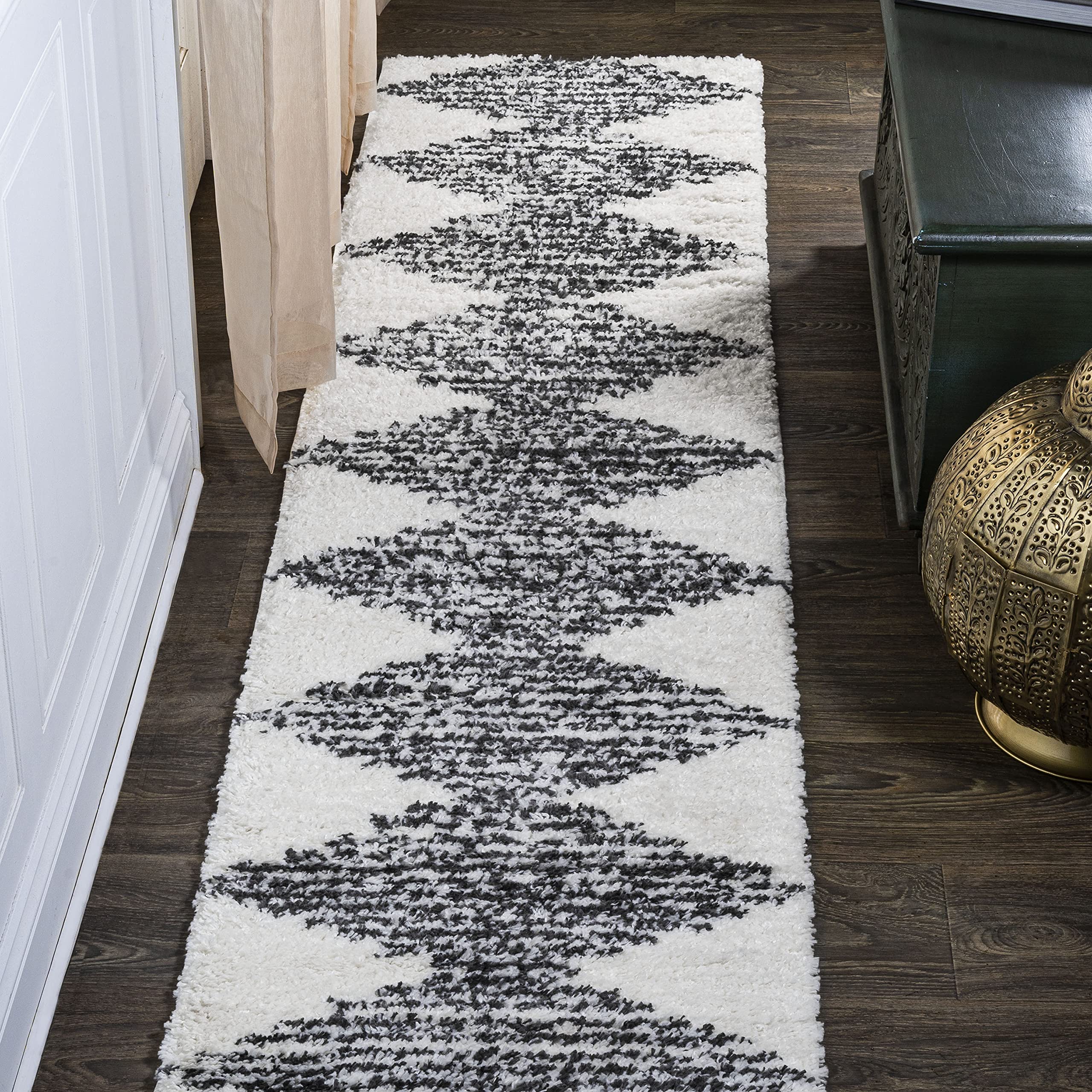 JONATHAN Y MOH408A-28 Elm Diamond Stripe Geometric Shag Indoor Area-Rug Bohemian Contemporary Glam Easy-Cleaning Bedroom Kitchen