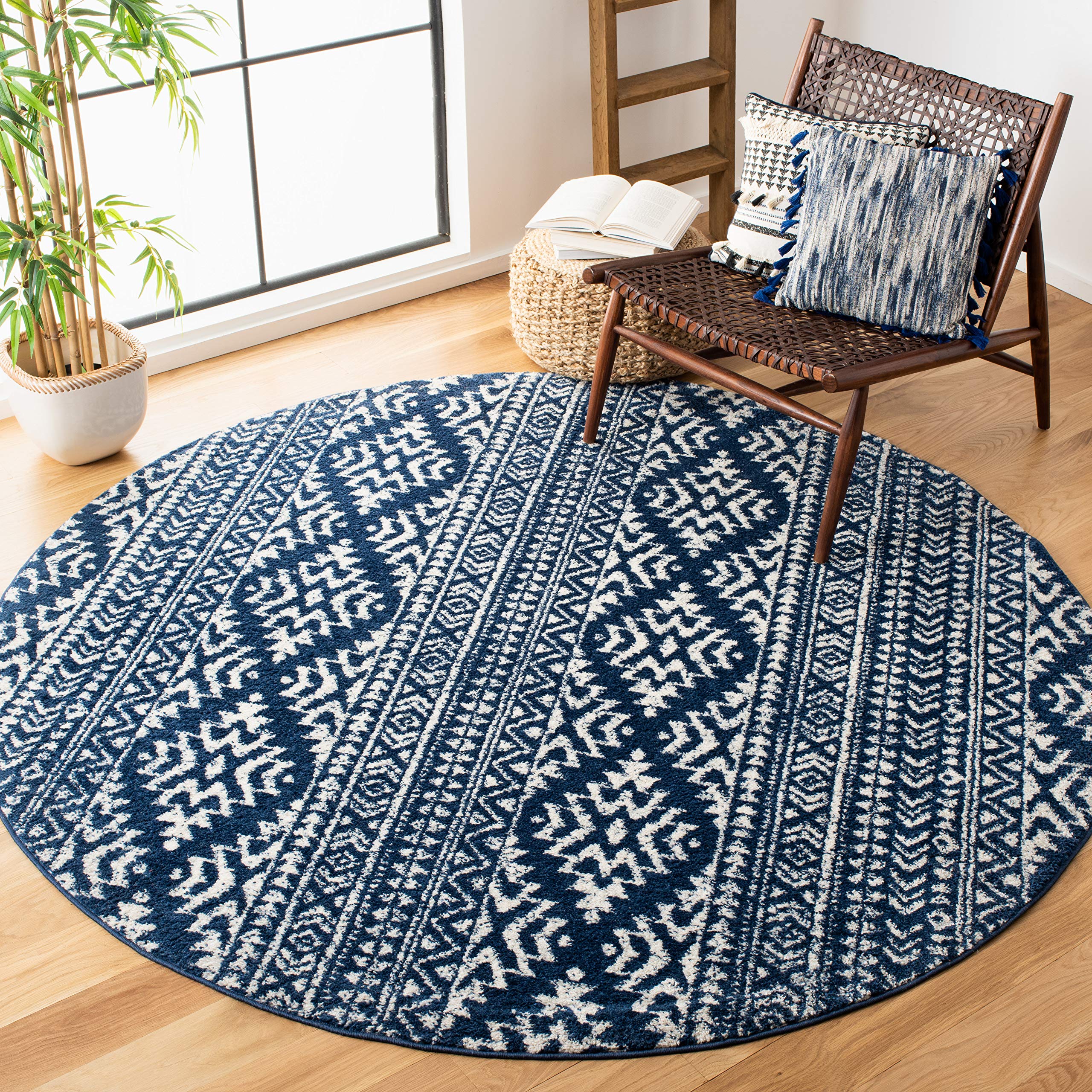 SAFAVIEH Tulum Collection 67 Round Navy/Ivory TUL272N Moroccan Boho Tribal Non-Shedding Dining Room Entryway Foyer Living Room 