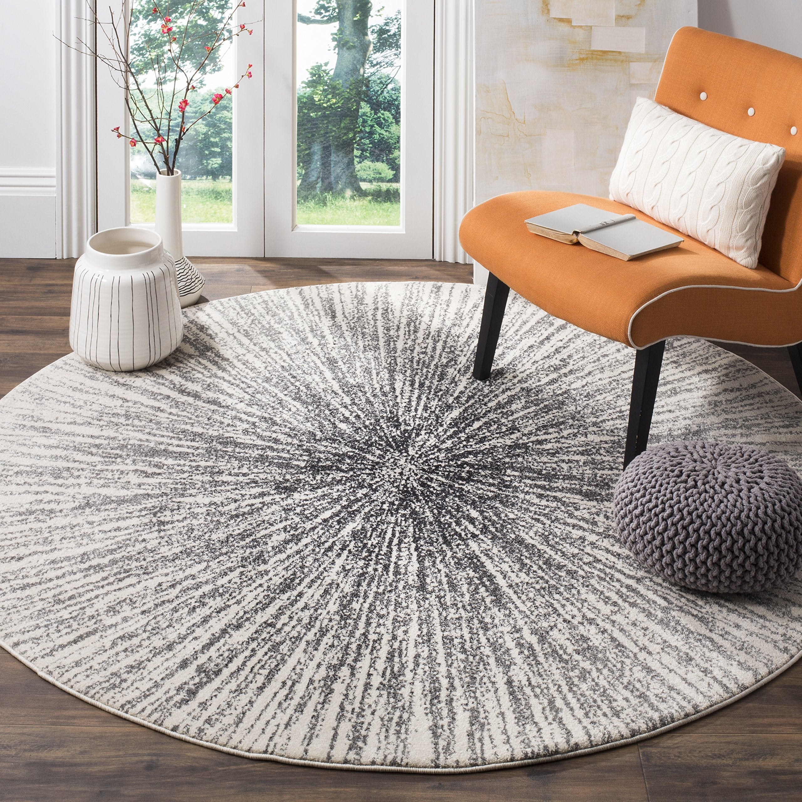SAFAVIEH Evoke Collection Area Rug - 3 Round, Black & Ivory, Abstract Burst Design, Non-Shedding & Easy Care, Ideal for High Tr