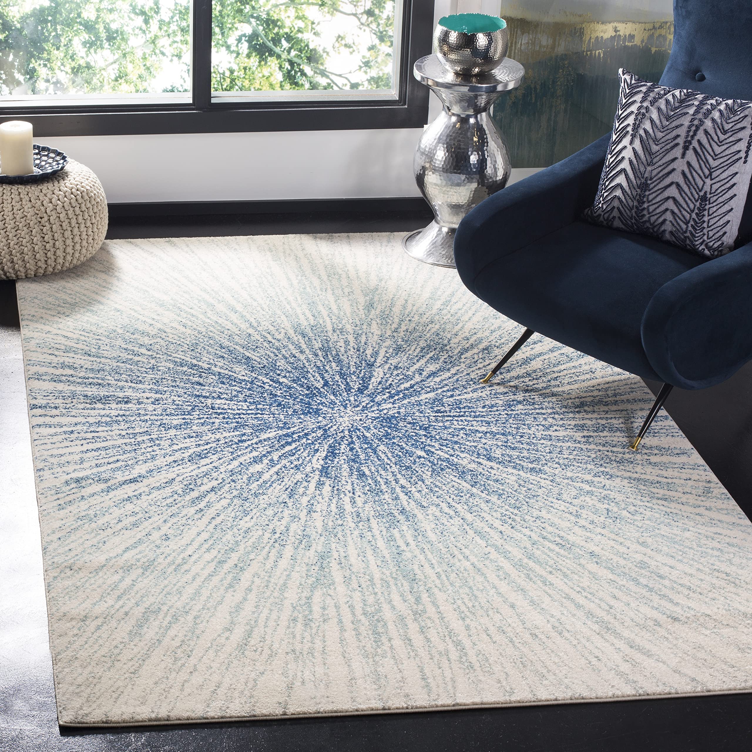 SAFAVIEH Evoke Collection Area Rug - 9 x 12, Royal & Ivory, Abstract Burst Design, Non-Shedding & Easy Care, Ideal for High Tr