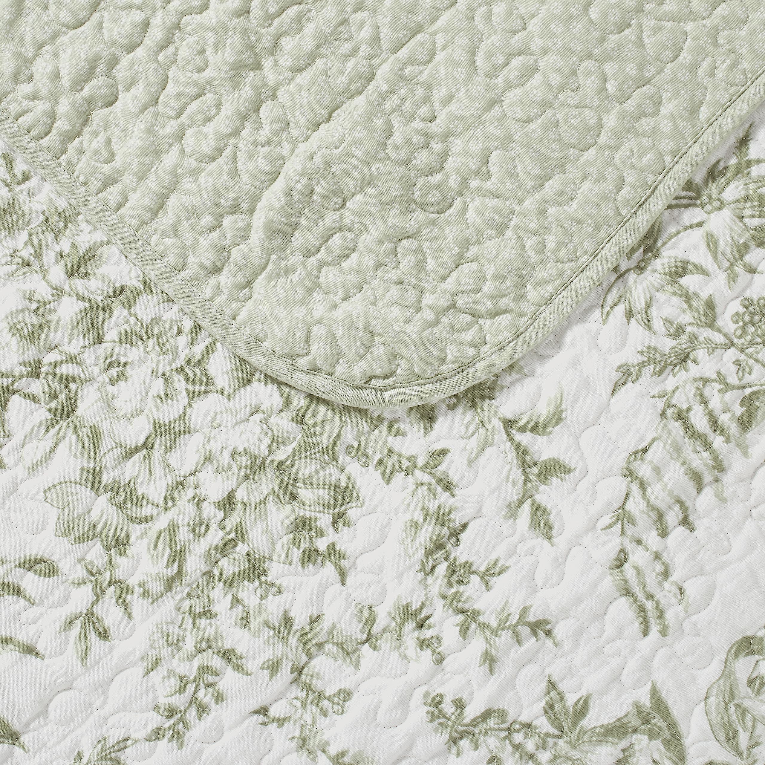 Laura Ashley - Twin Quilt Set, Reversible Cotton Bedding With Matching Sham, Lightweight Home Decor For All Seasons (Bedford Green/Off-White, Twin)