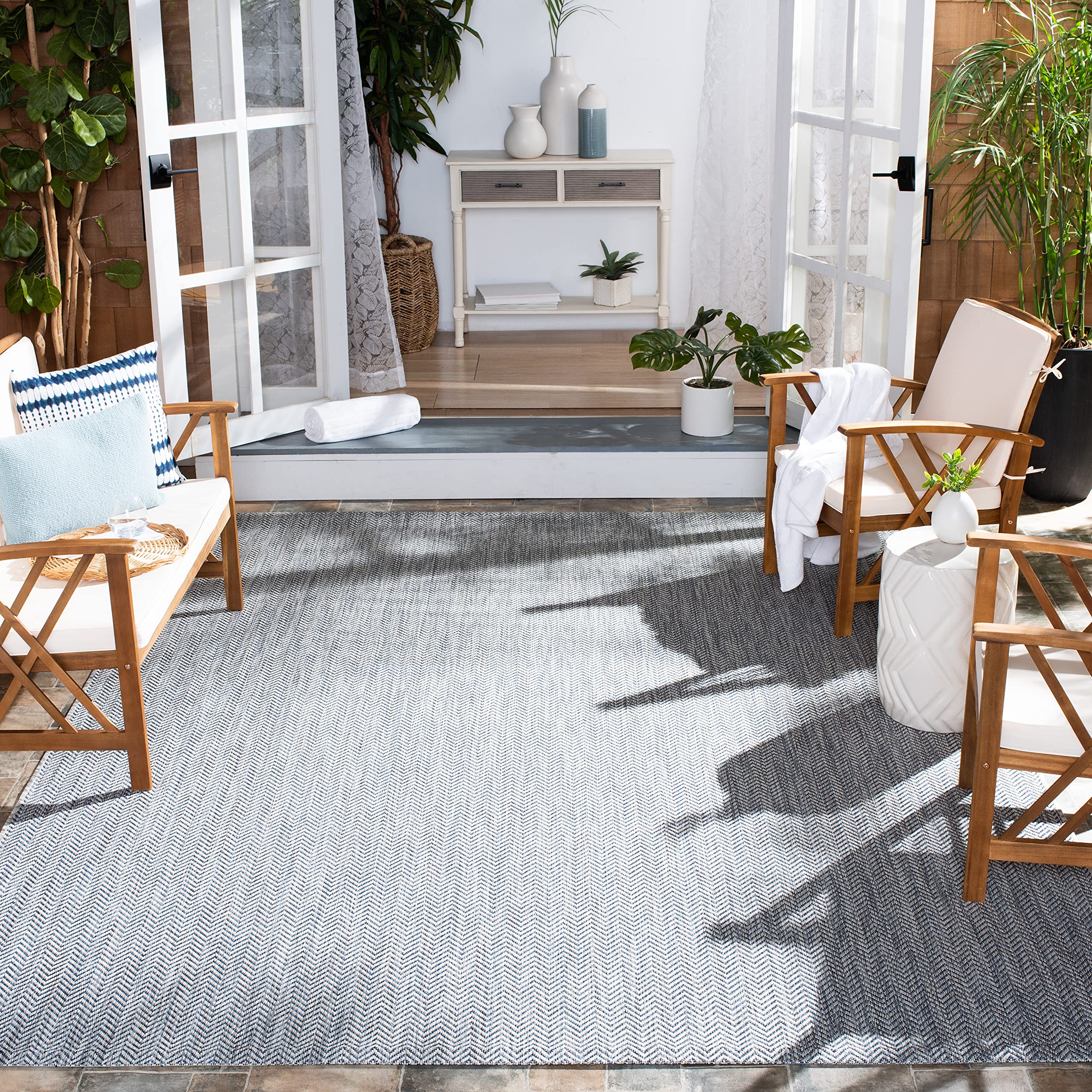 SAFAVIEH Courtyard Collection CY8022 Indoor/ Outdoor Non-Shedding Easy Patio Backyard Porch Deck Mudroom Area, 6'7'' x 9'6'', Gr