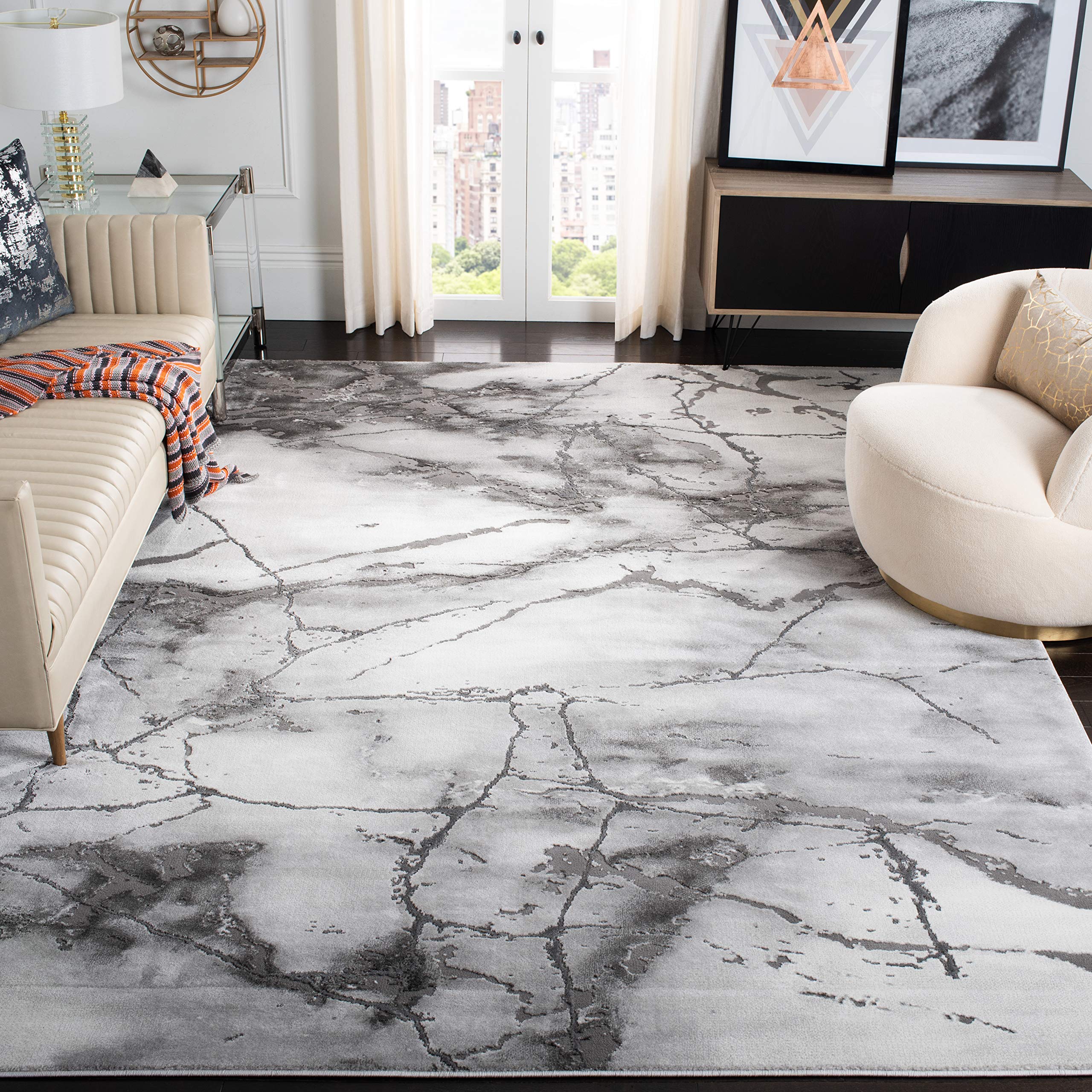 SAFAVIEH Craft Collection Accent Rug - 27 x 5, Grey & Silver, Modern Abstract Design, Non-Shedding & Easy Care, Ideal for High