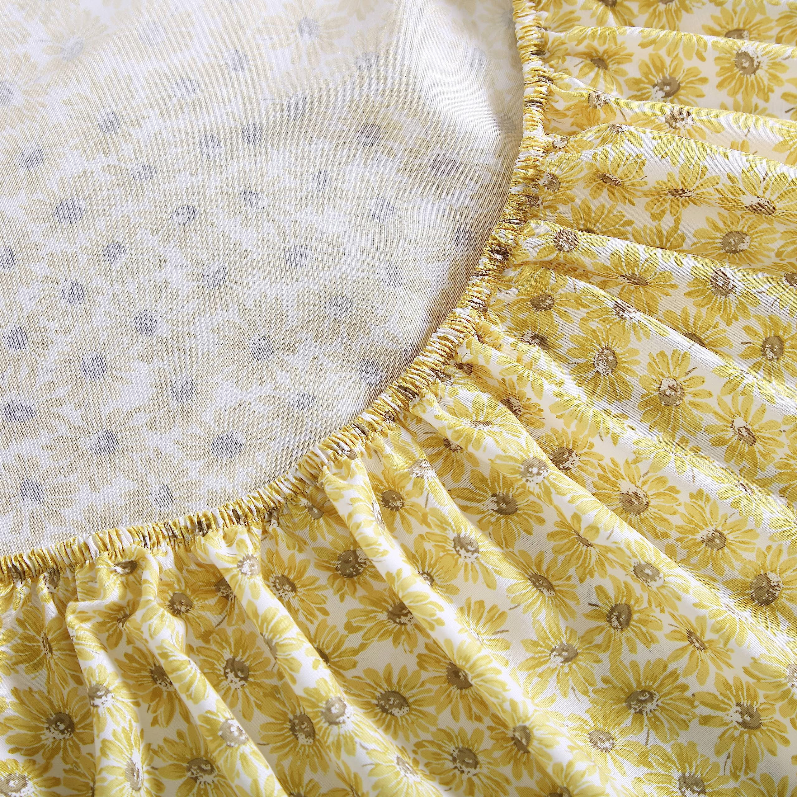 Betsey Johnson - Full Bed Sheets, Soft & Lightweight Bedding, Fade & Wrinkle Resistant (Sunflower Field Yellow, Full)
