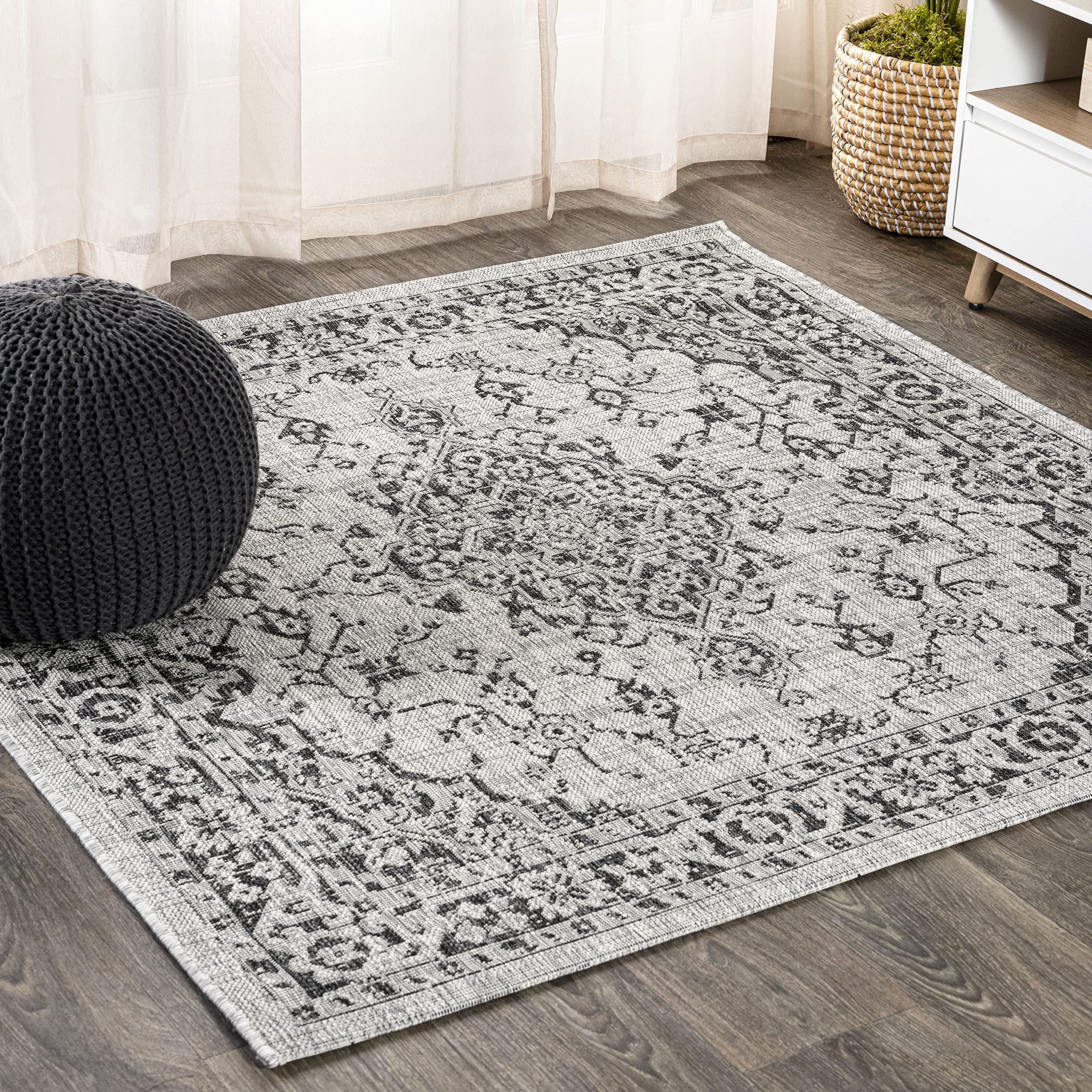 Jonathan Y Smb102D-5Sq Rozetta Boho Medallion Textured Weave Indoor Outdoor Area Rug Coastal Bohemian Rustic Glam Easy Cleaning Bedroom Kitchen Backyard Patio Non Shedding, 5' Square, Gray/Black